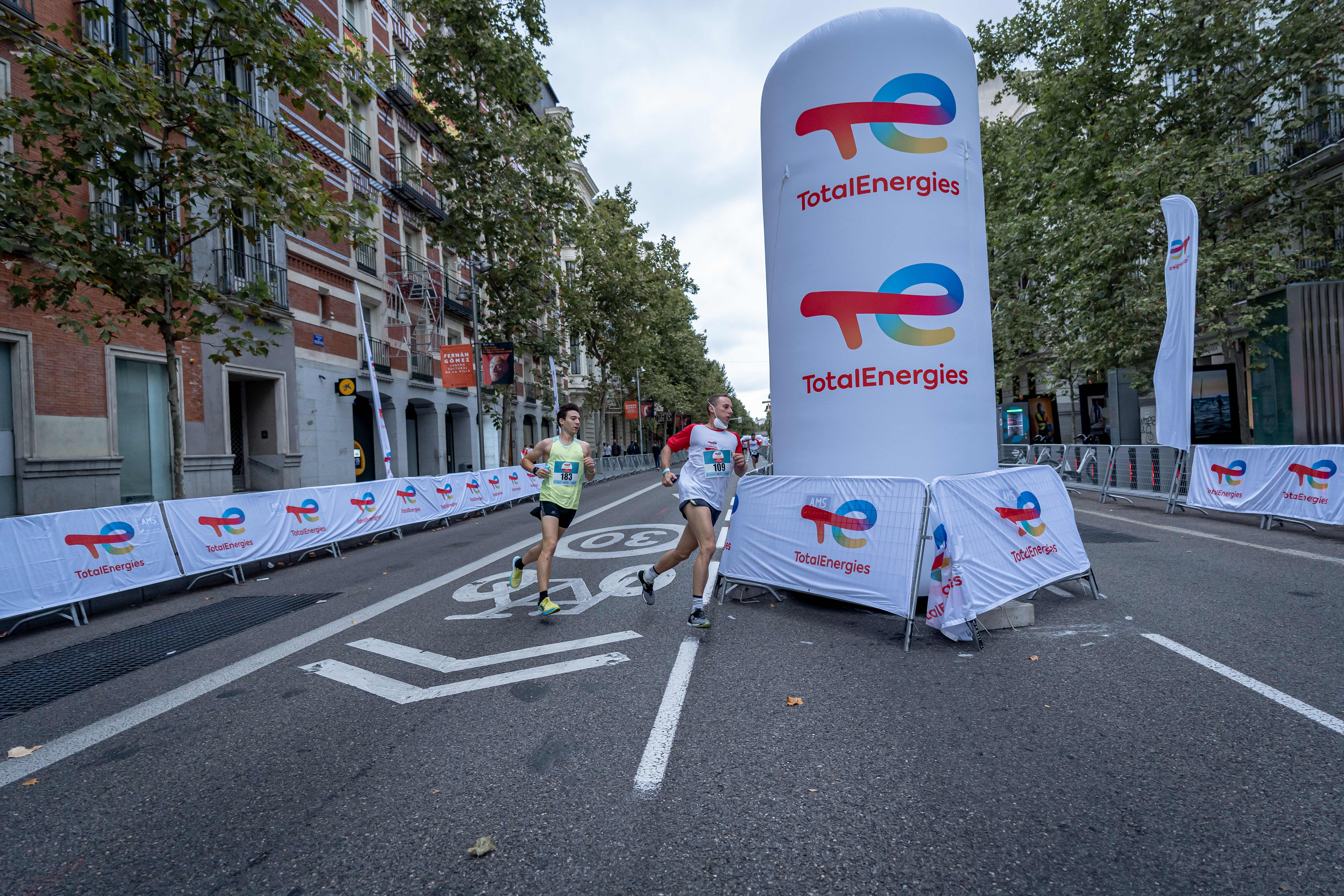 Todas las fotos de la TotalEnergies Milla de Madrid