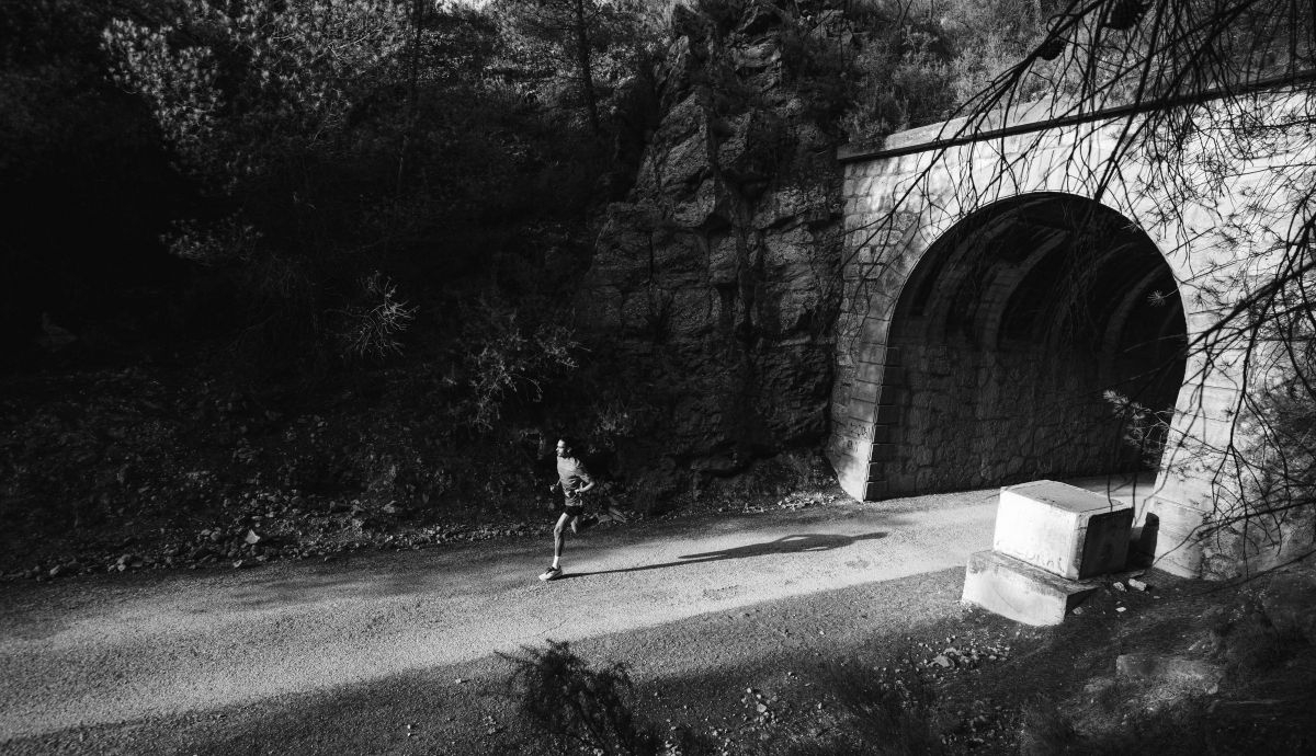 Mo Katir es el puente perfecto entre los Cacho, Viciosa, España... y los nuevos talentos que auguran muchos triunfos a nuestro atletismo. FÉLIX SÁNCHEZ Mo Katir es el puente perfecto entre los Cacho, Viciosa, España... y los nuevos talentos que auguran muchos triunfos a nuestro atletismo. FÉLIX SÁNCHEZ