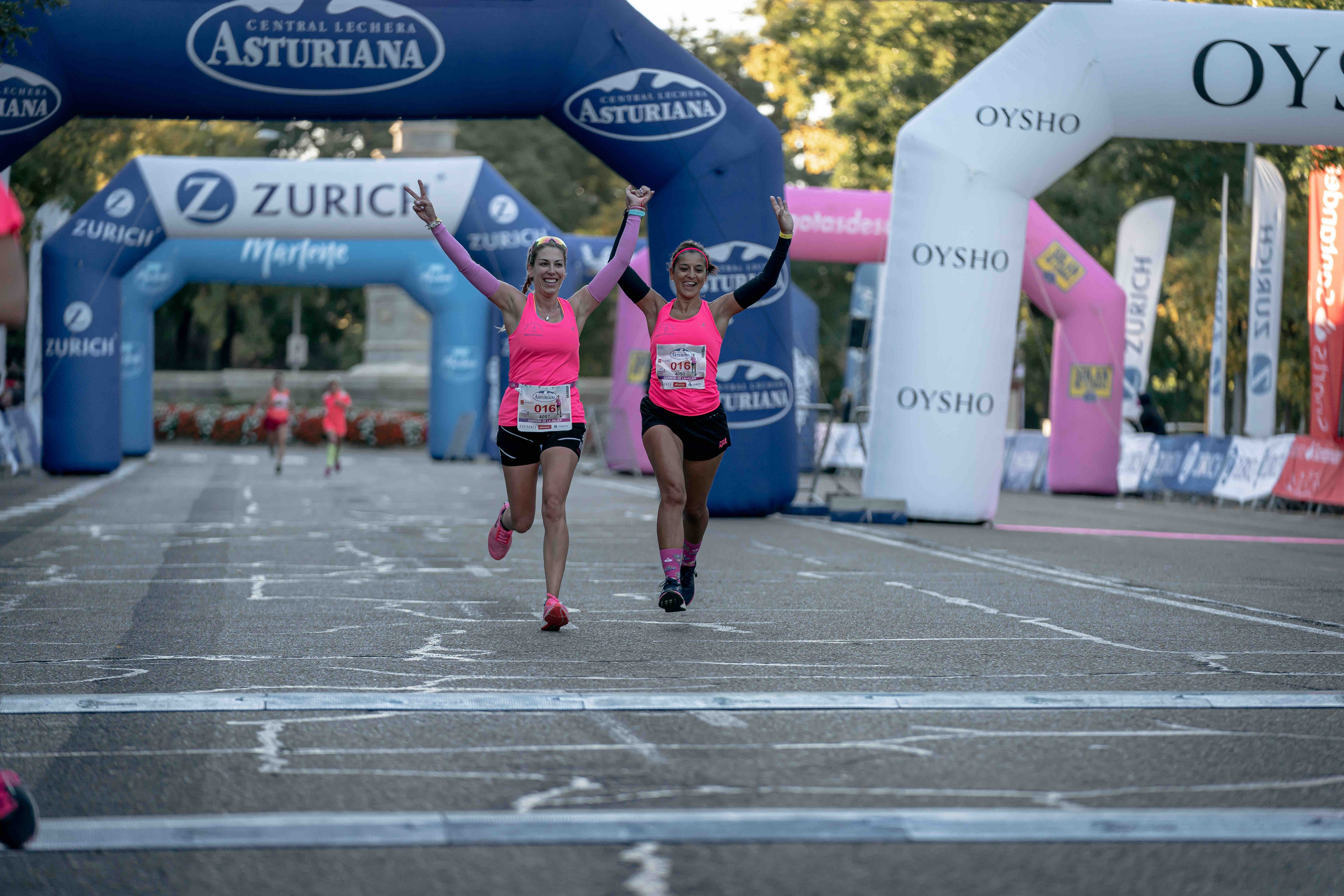 Las mejores fotos de la Carrera de la Mujer Central Lechera Asturiana Madrid 2021 (LLEGADA A META / GALERÍA 6)