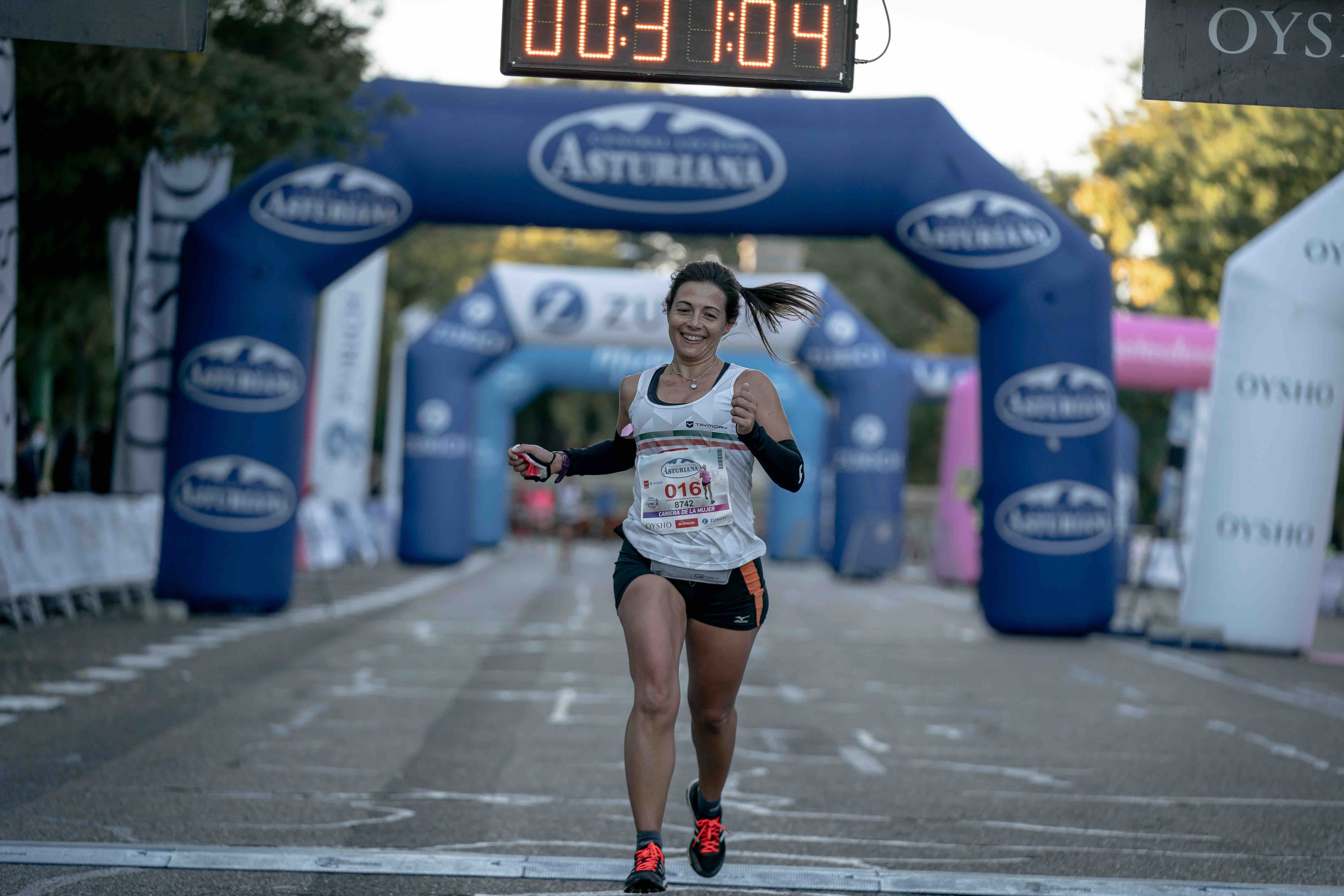Las mejores fotos de la Carrera de la Mujer Central Lechera Asturiana Madrid 2021 (LLEGADA A META / GALERÍA 6)