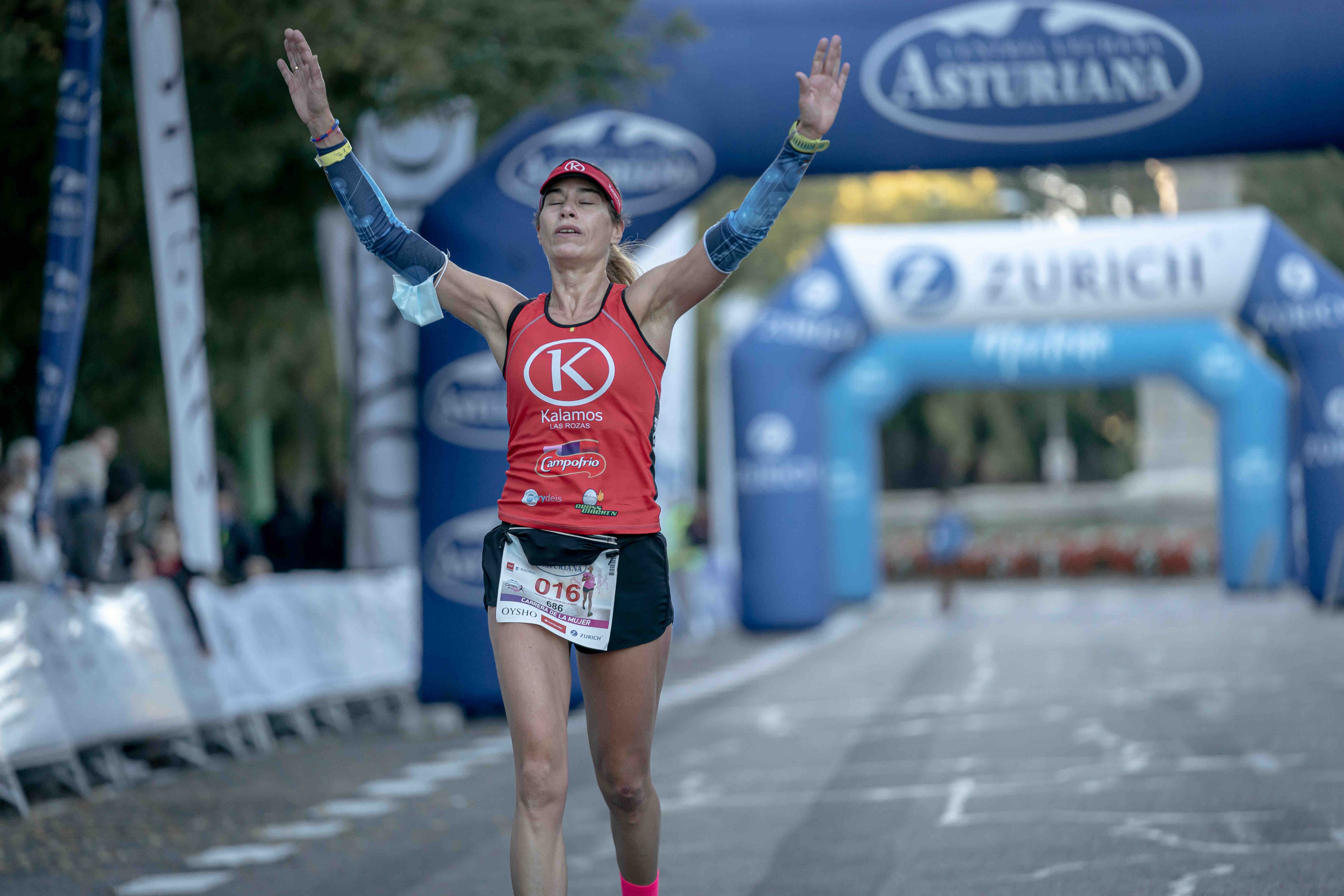 Las mejores fotos de la Carrera de la Mujer Central Lechera Asturiana Madrid 2021 (LLEGADA A META / GALERÍA 6)