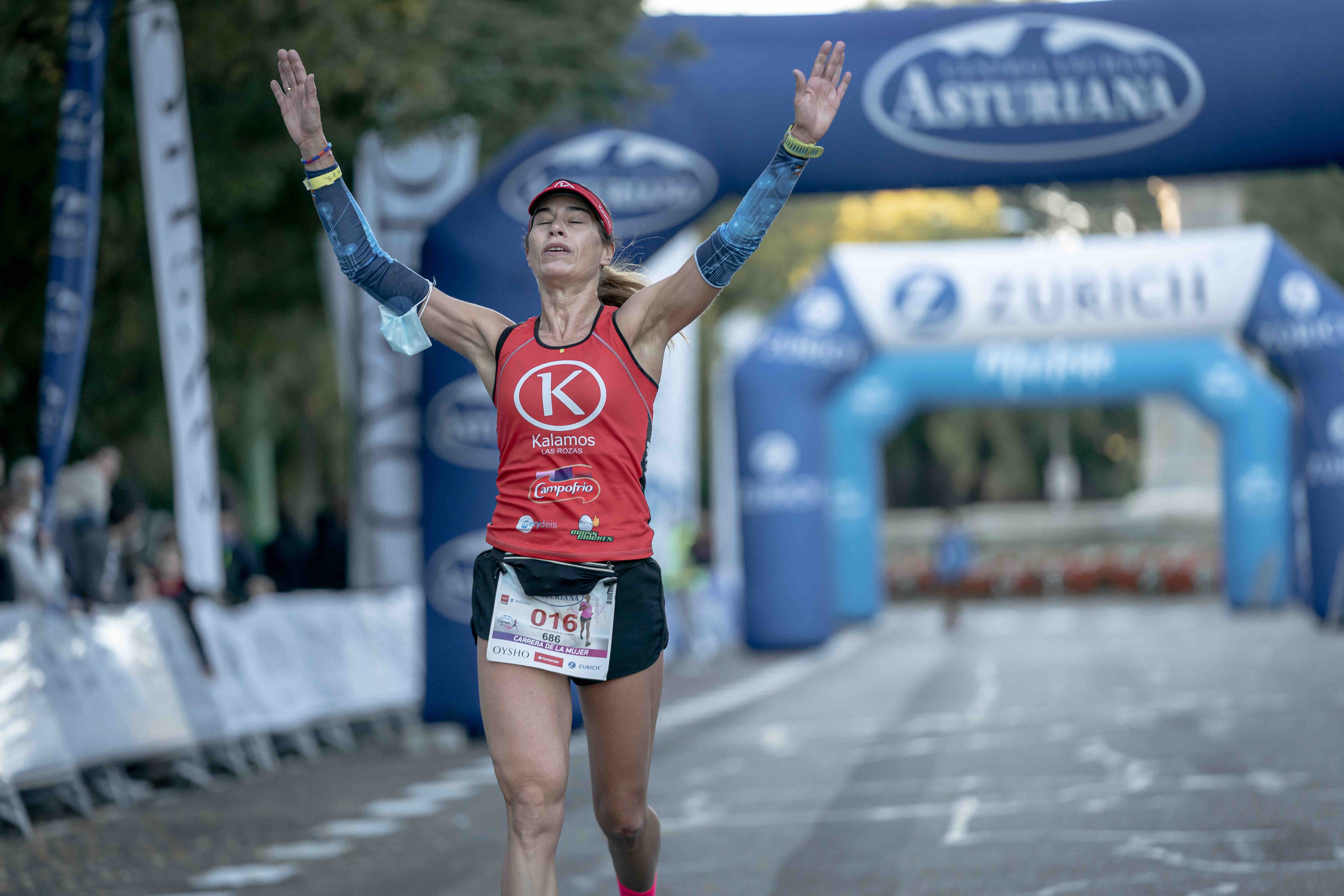 Las mejores fotos de la Carrera de la Mujer Central Lechera Asturiana Madrid 2021 (LLEGADA A META / GALERÍA 6)