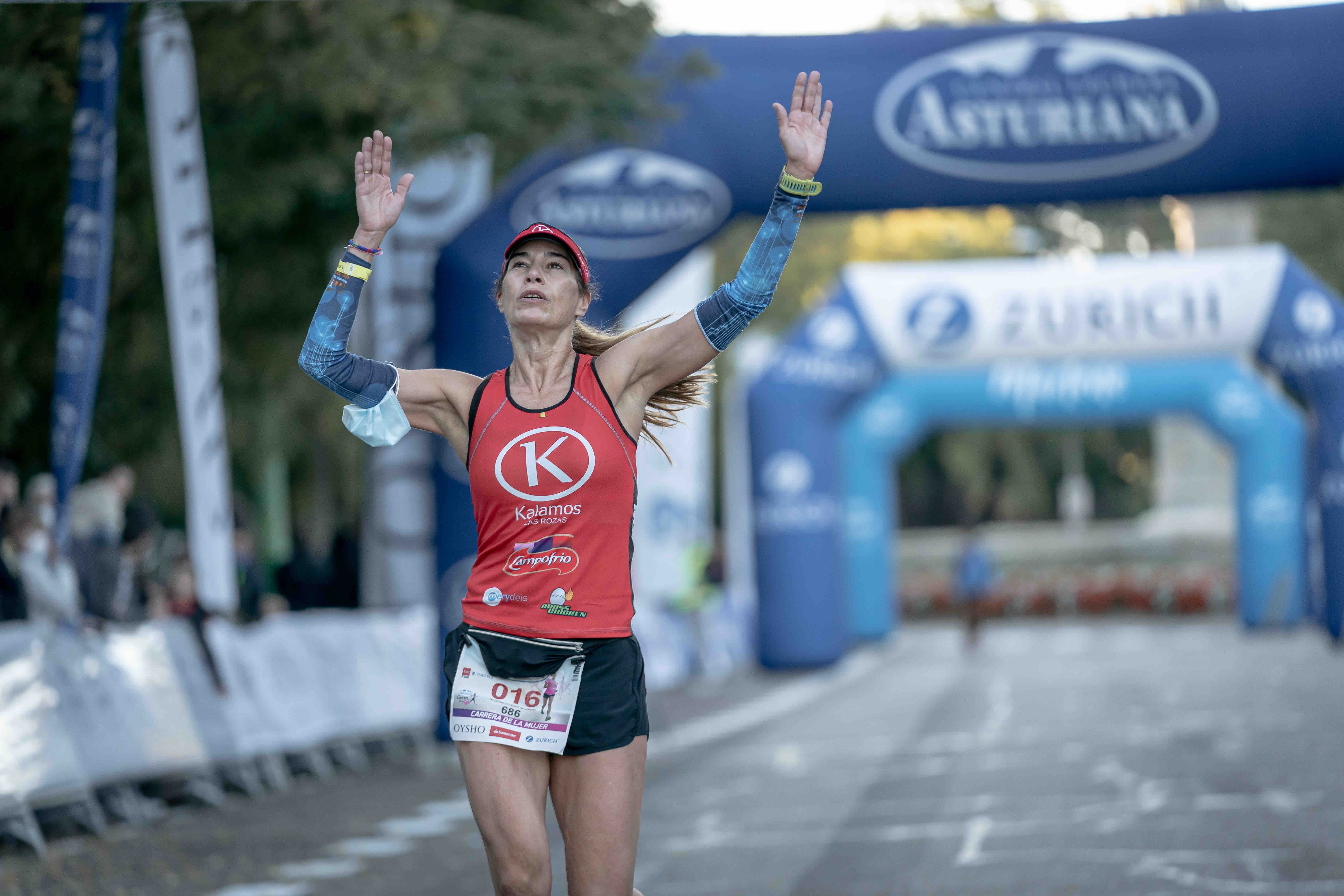 Las mejores fotos de la Carrera de la Mujer Central Lechera Asturiana Madrid 2021 (LLEGADA A META / GALERÍA 6)