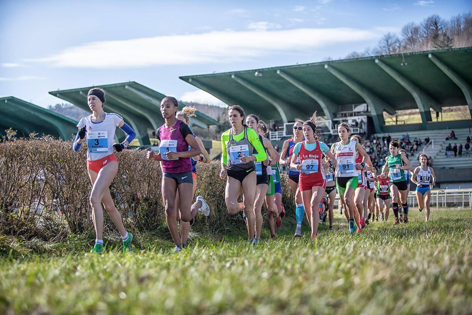 Una imagen del Cross Internacional de San Sebastián que se celebra en el Hipódromo de Lasarte. FOTORUNNERS.
