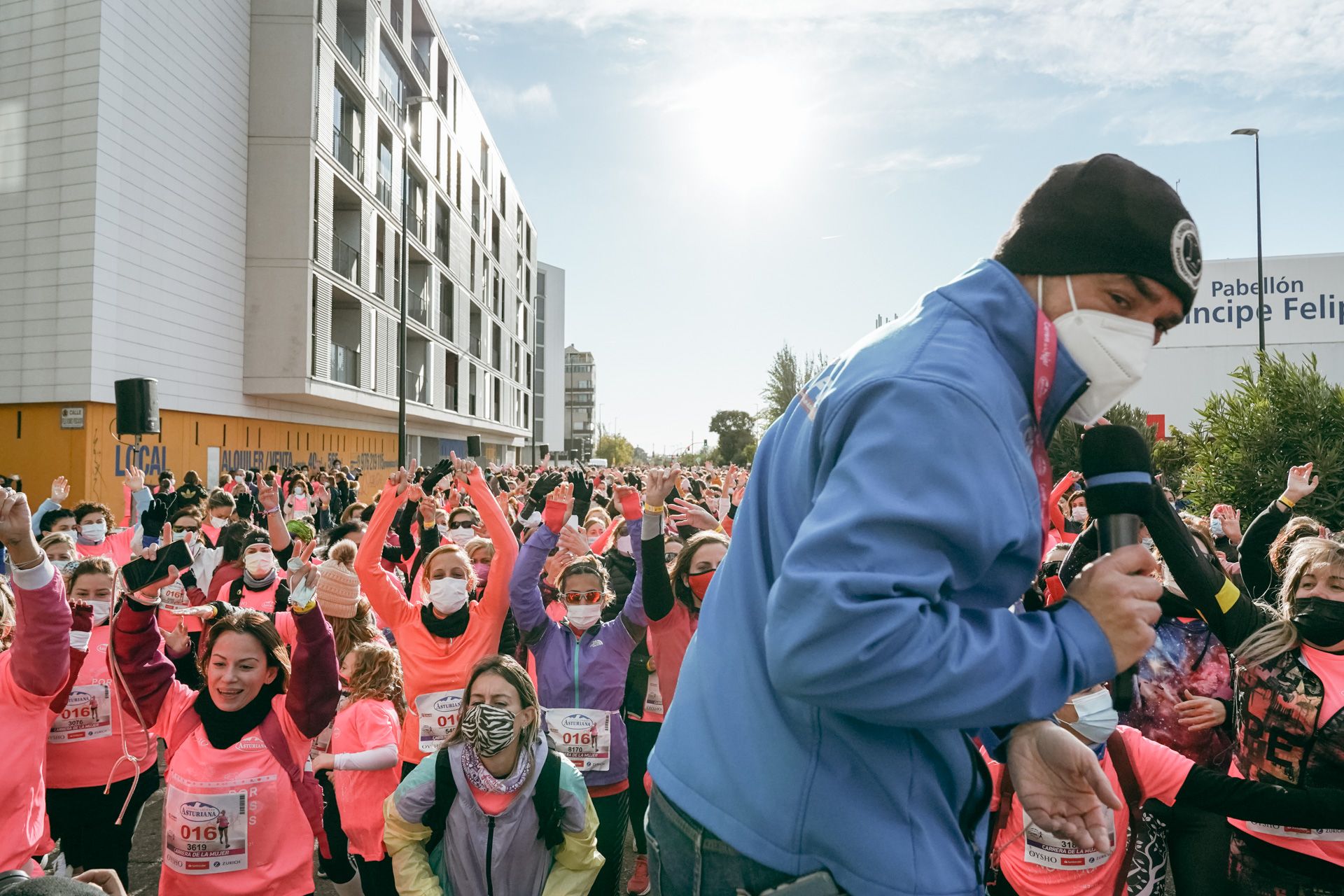 Las mejores fotos de la Carrera de la Mujer Central Lechera Asturiana Zaragoza 2021 (AMBIENTE DE SALIDA)