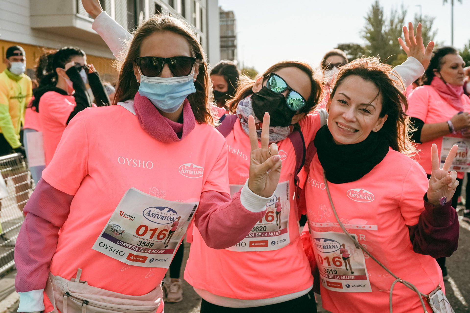 Las mejores fotos de la Carrera de la Mujer Central Lechera Asturiana Zaragoza 2021 (AMBIENTE DE SALIDA)