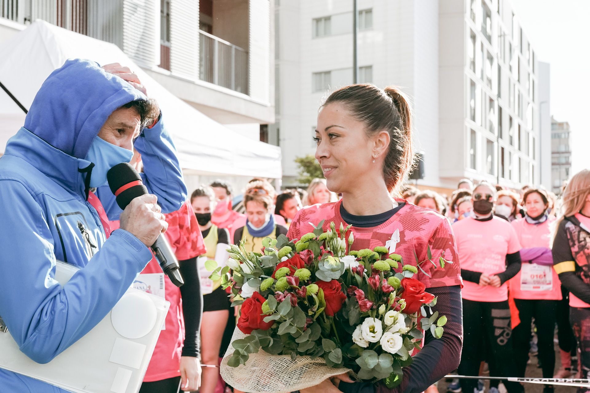 Las mejores fotos de la Carrera de la Mujer Central Lechera Asturiana Zaragoza 2021 (HOMENAJES EN LA SALIDA)
