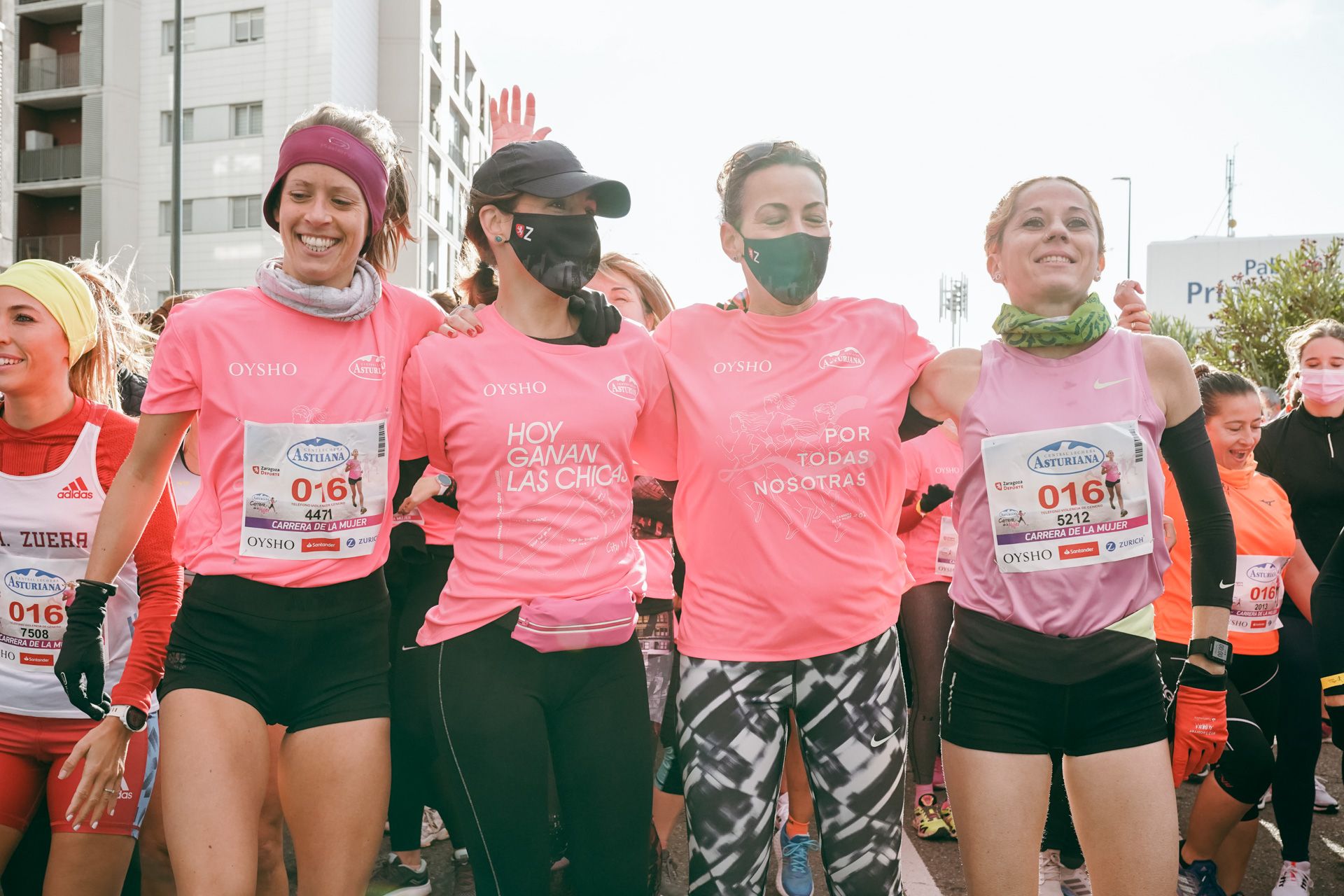Las mejores fotos de la Carrera de la Mujer Central Lechera Asturiana Zaragoza 2021 (SALIDA)
