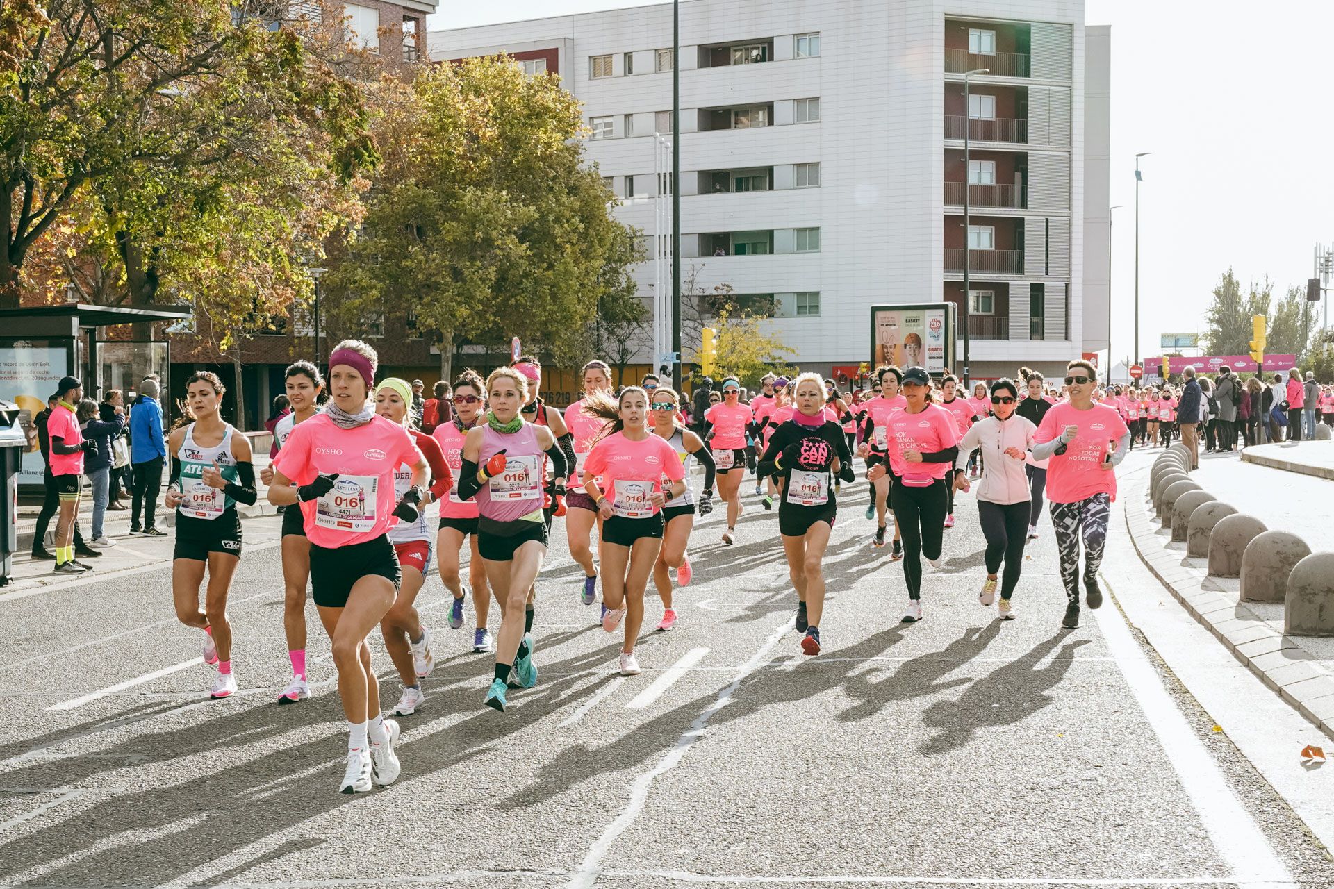 Las mejores fotos de la Carrera de la Mujer Central Lechera Asturiana Zaragoza 2021 (SALIDA)