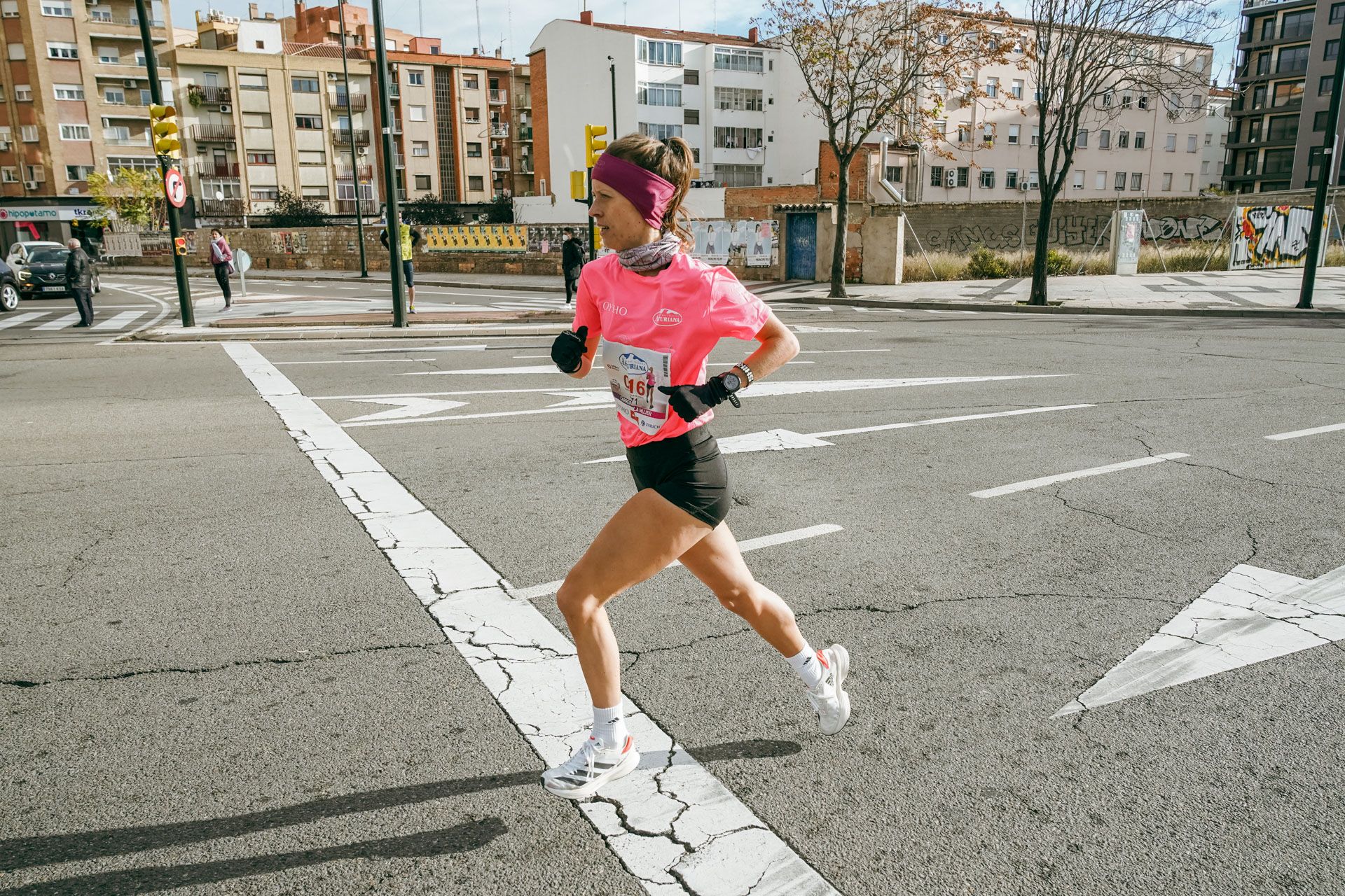 Las mejores fotos de la Carrera de la Mujer Central Lechera Asturiana Zaragoza 2021 (CARRERA)