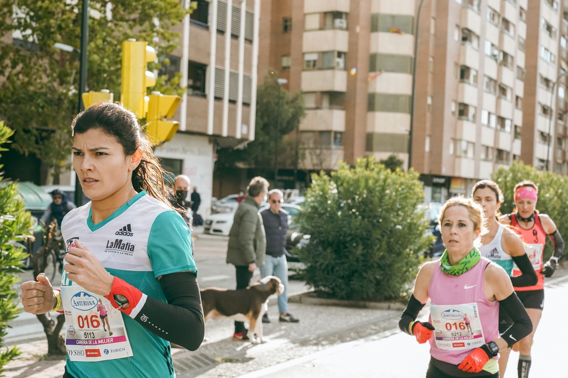Las mejores fotos de la Carrera de la Mujer Central Lechera Asturiana Zaragoza 2021 (CARRERA)