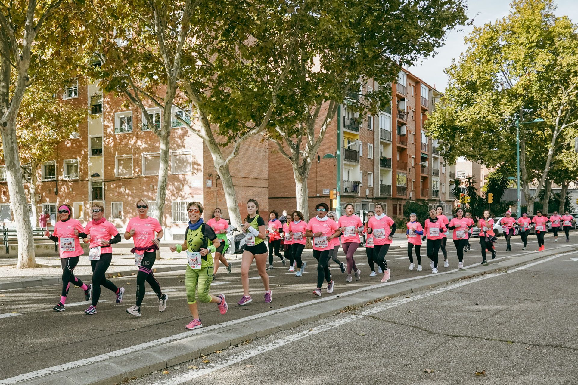 Las mejores fotos de la Carrera de la Mujer Central Lechera Asturiana Zaragoza 2021 (CARRERA)
