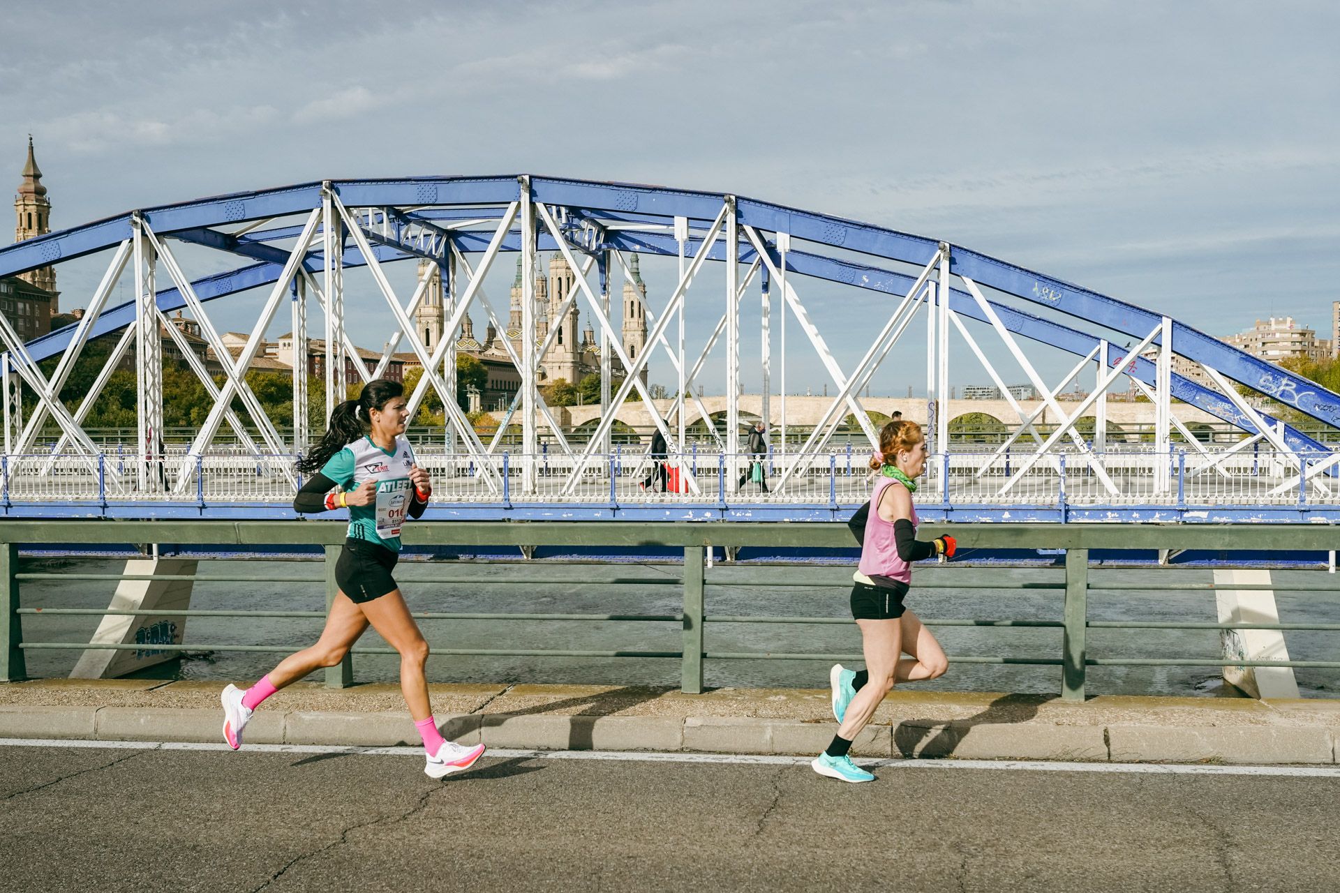 Las mejores fotos de la Carrera de la Mujer Central Lechera Asturiana Zaragoza 2021 (CARRERA)