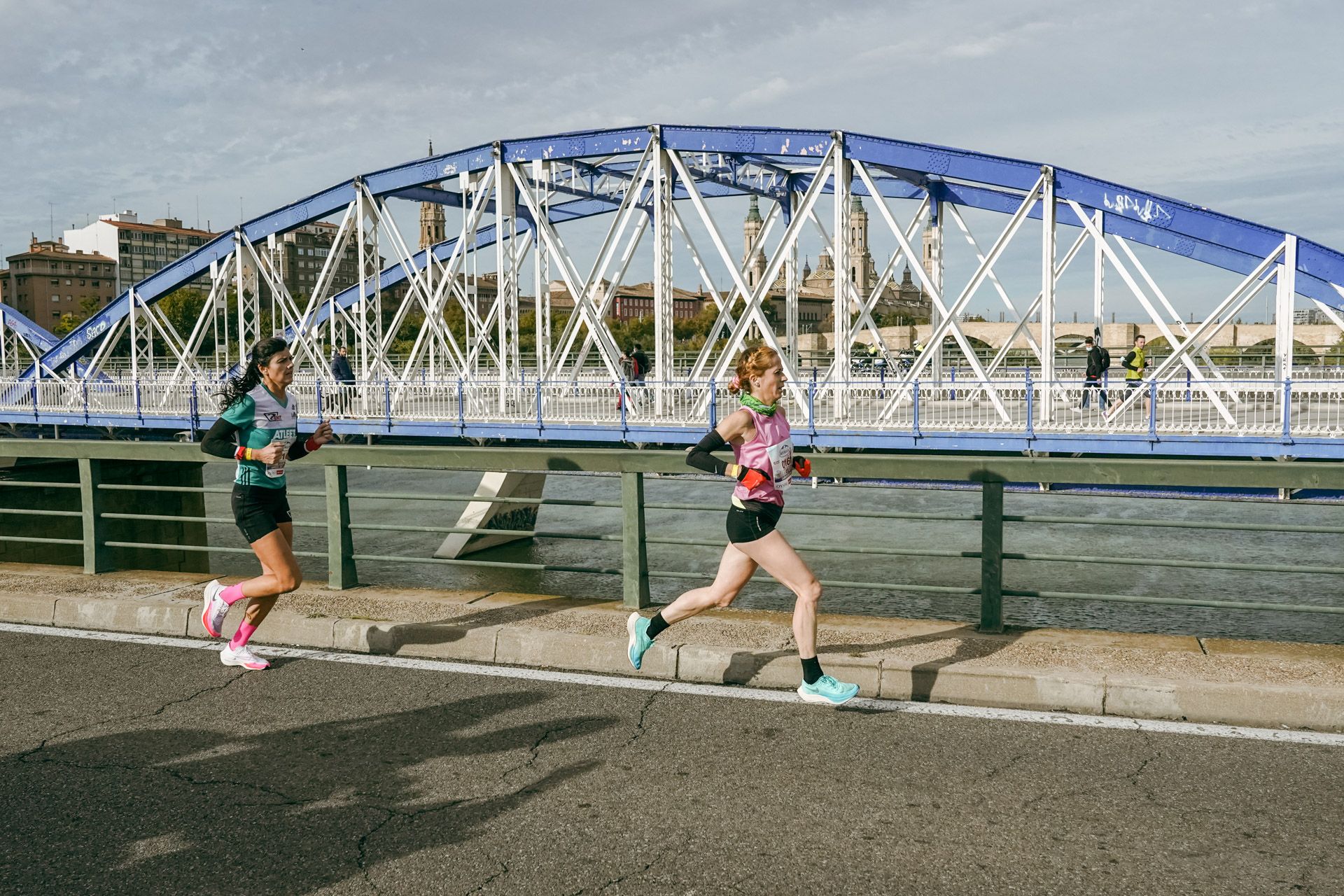 Las mejores fotos de la Carrera de la Mujer Central Lechera Asturiana Zaragoza 2021 (CARRERA)