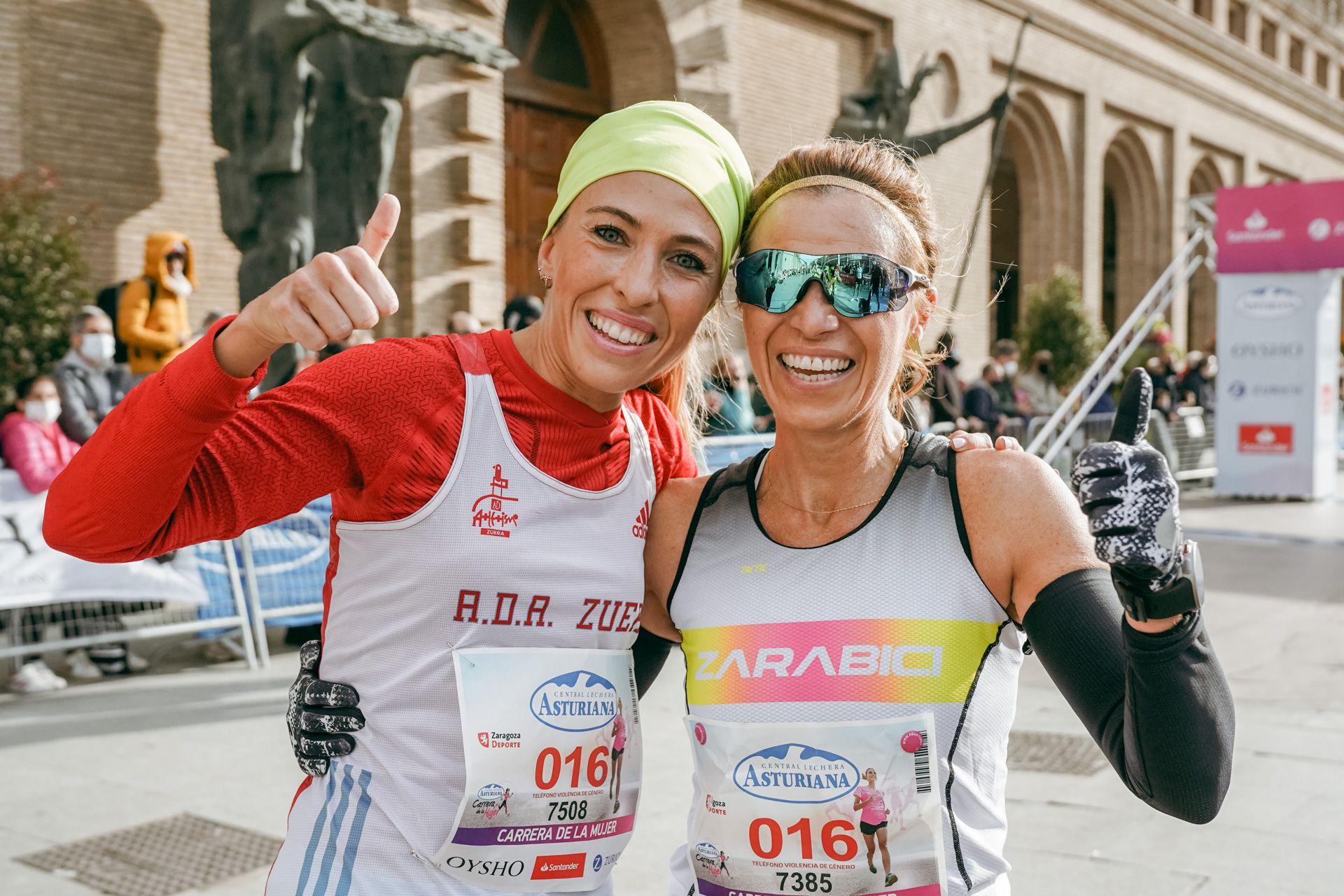 Las mejores fotos de la Carrera de la Mujer Central Lechera Asturiana Zaragoza 2021 (LLEGADAS A META)