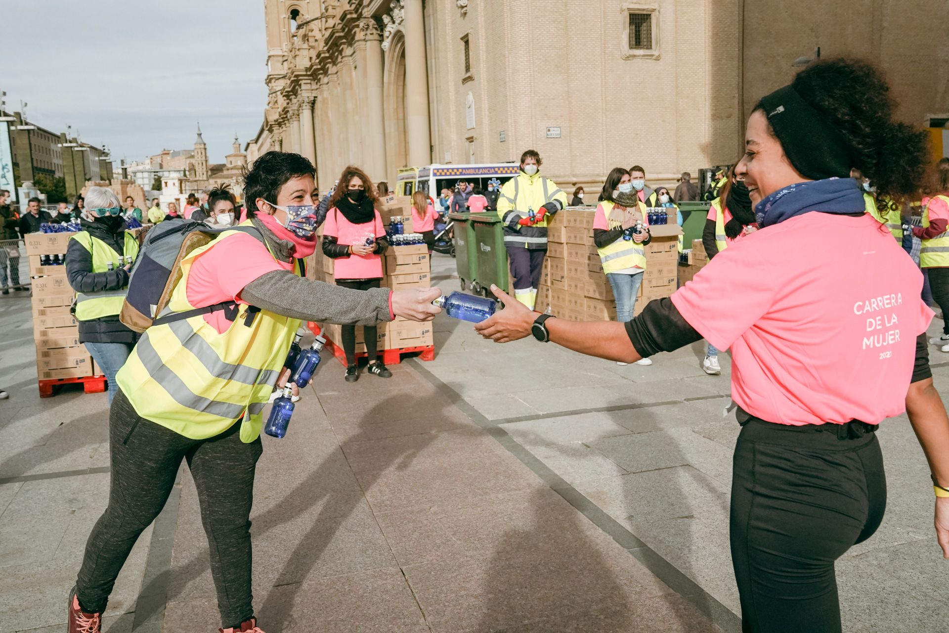 Las mejores fotos de la Carrera de la Mujer Central Lechera Asturiana Zaragoza 2021 (AMBIENTE DE META)