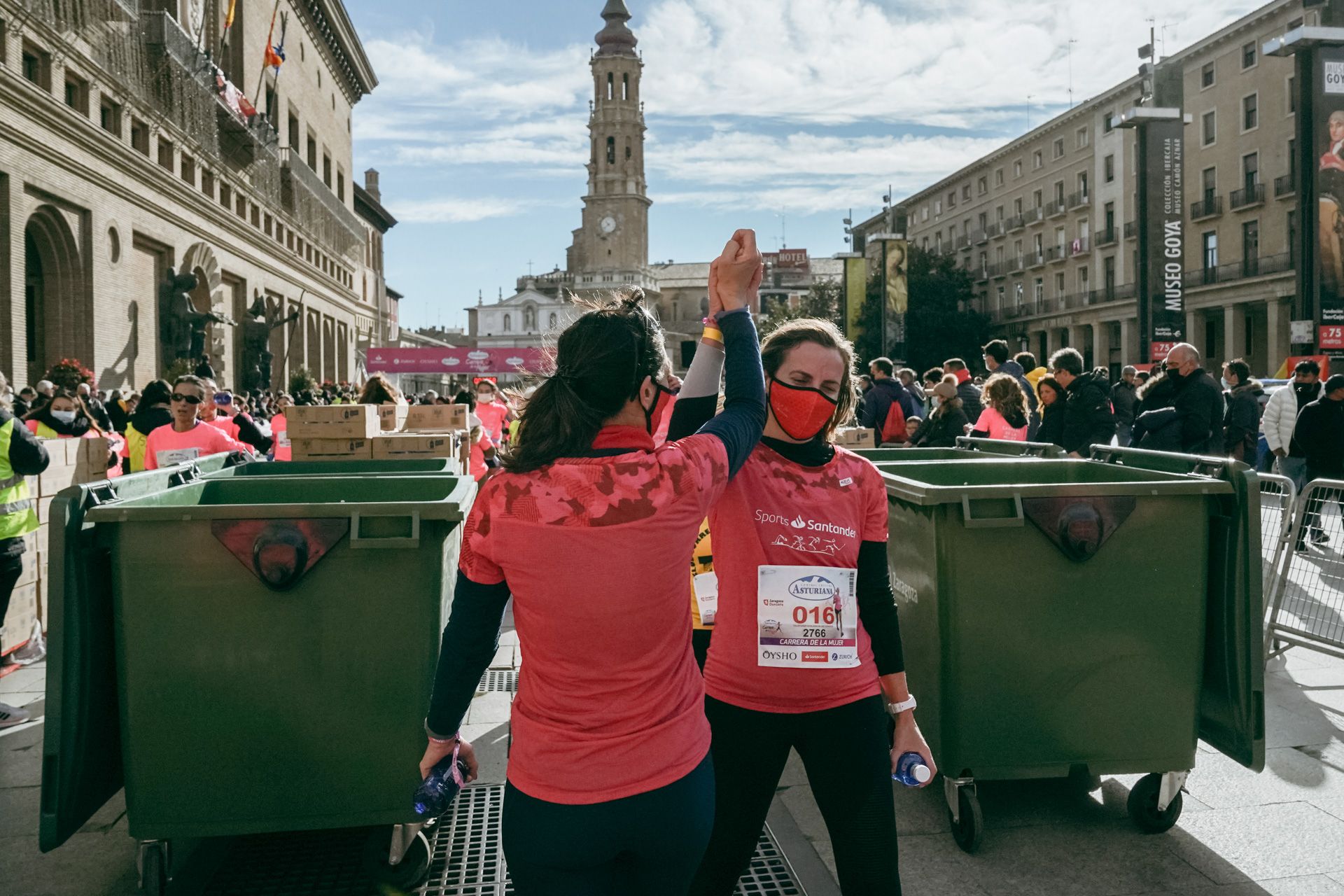 Las mejores fotos de la Carrera de la Mujer Central Lechera Asturiana Zaragoza 2021 (AMBIENTE DE META)