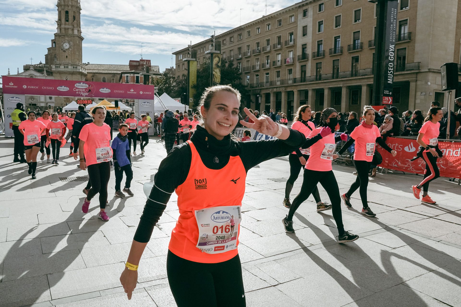 Las mejores fotos de la Carrera de la Mujer Central Lechera Asturiana Zaragoza 2021 (AMBIENTE DE META)