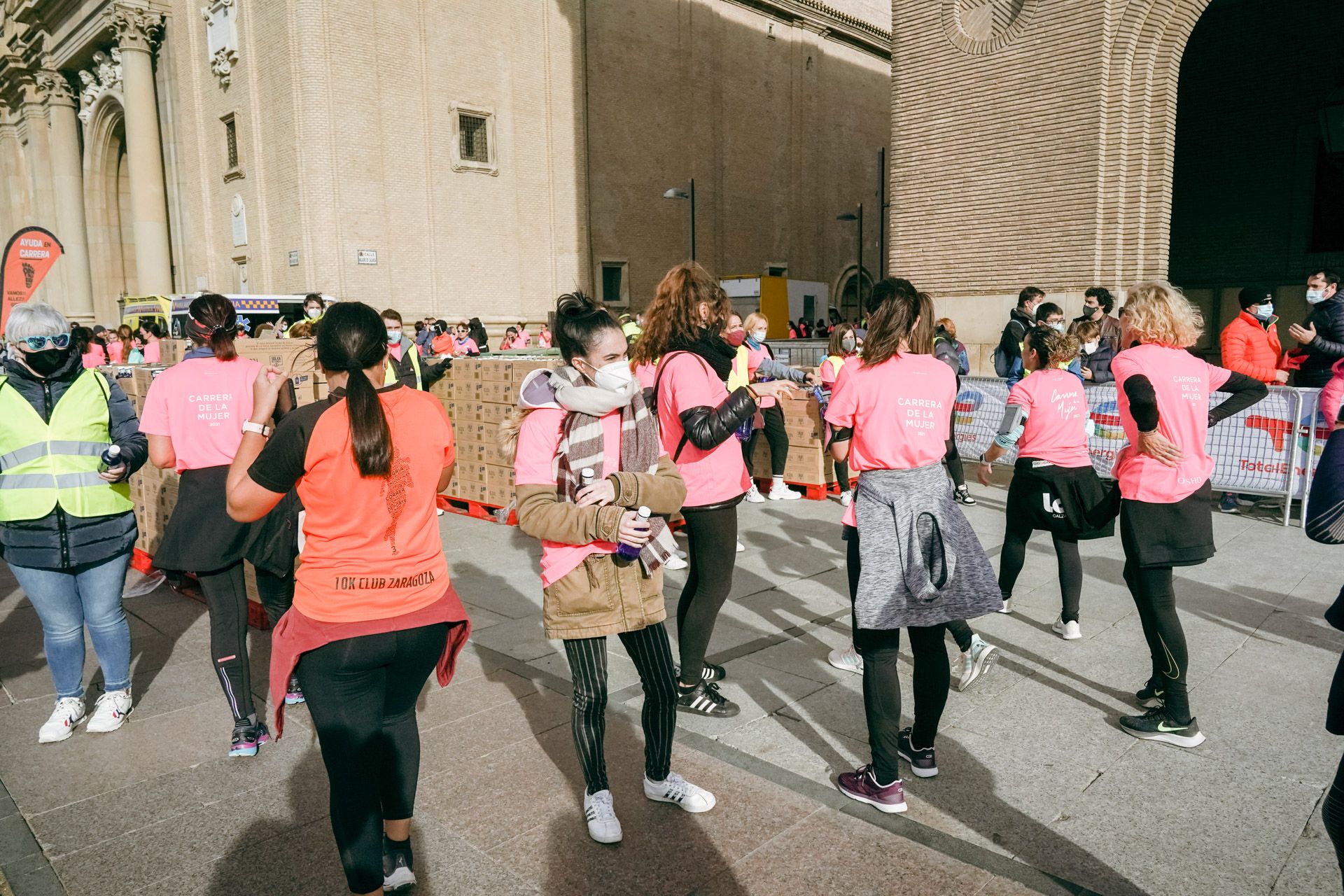 Las mejores fotos de la Carrera de la Mujer Central Lechera Asturiana Zaragoza 2021 (AMBIENTE DE META)