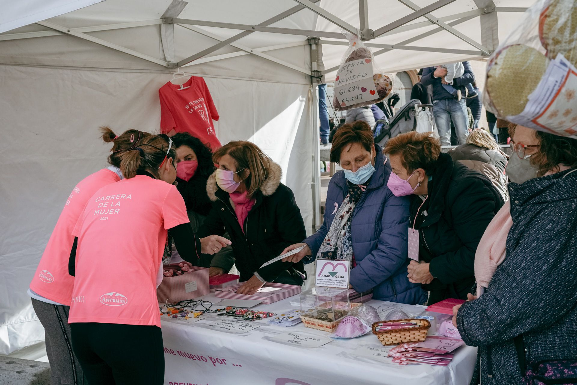 Las mejores fotos de la Carrera de la Mujer Central Lechera Asturiana Zaragoza 2021 (AMBIENTE DE META)