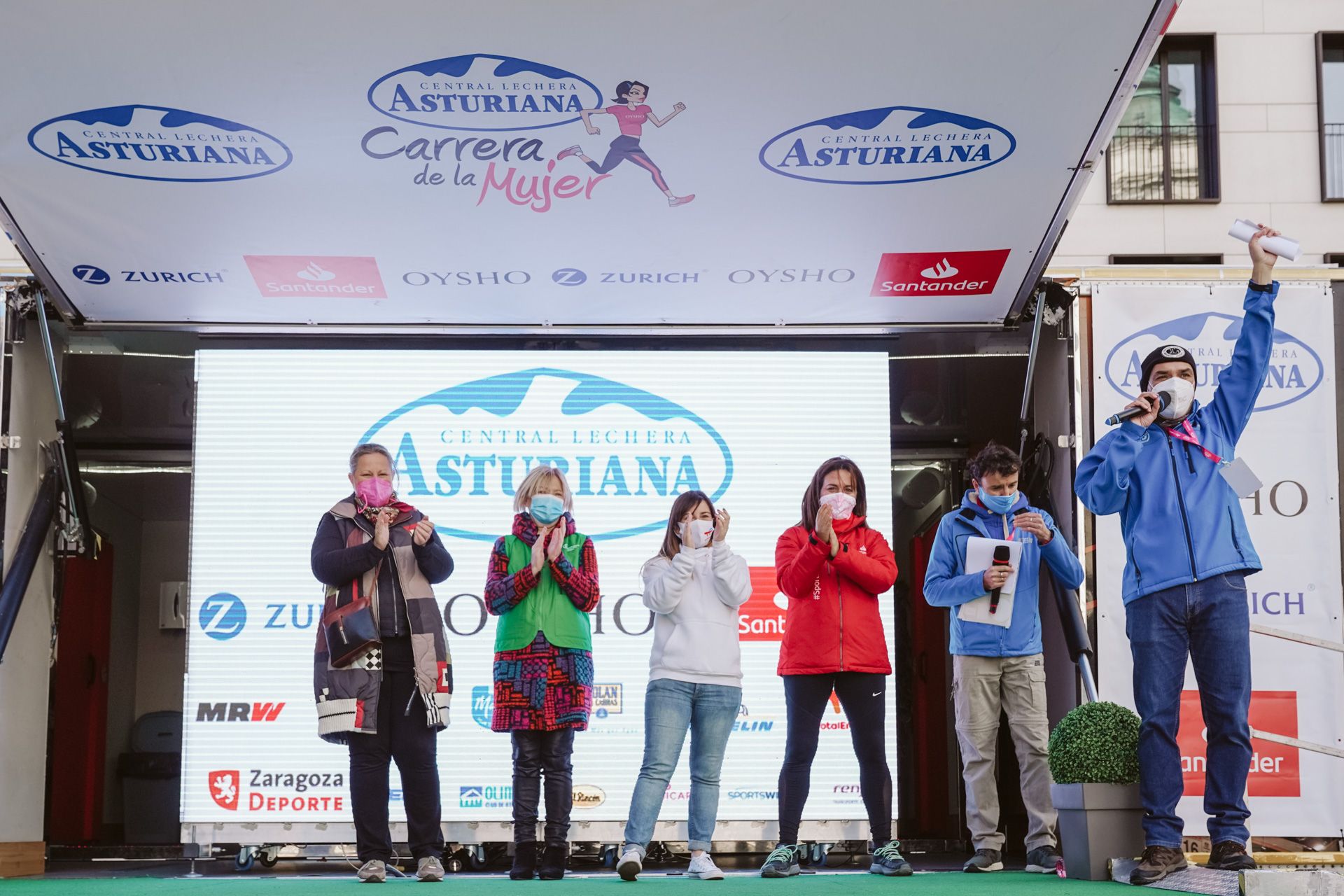 Las mejores fotos de la Carrera de la Mujer Central Lechera Asturiana Zaragoza 2021 (CEREMONIAS DE PREMIACIÓN)