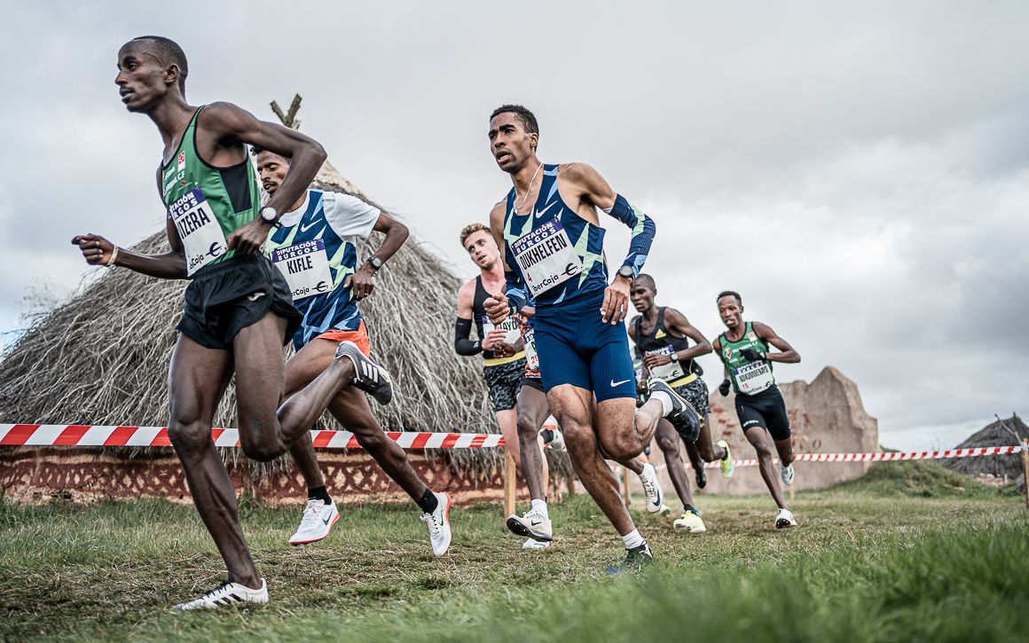Abdessamad Oukhelfen peleó con los mejores y se ha consolidado como el mejor español en lo que va de temporada de cross.