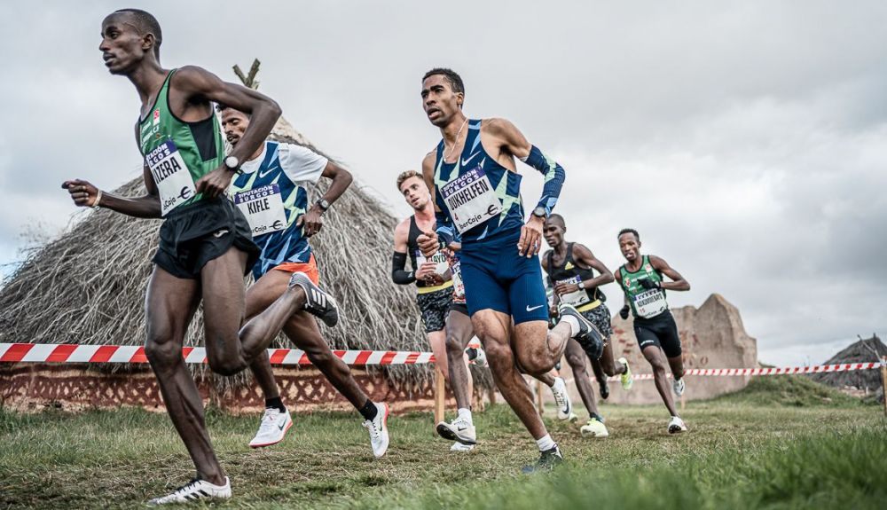 Abdessamad Oukhelfen peleó con los mejores y se ha consolidado como el mejor español en lo que va de temporada de cross. Abdessamad Oukhelfen peleó con los mejores y se ha consolidado como el mejor español en lo que va de temporada de cross.