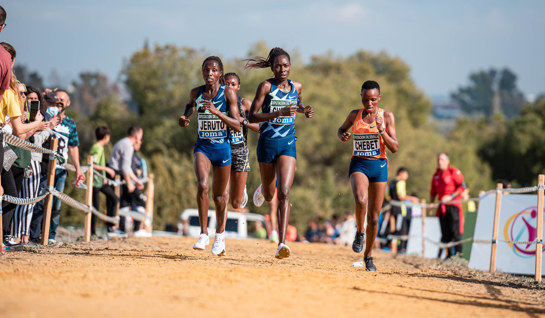 Las mejores imágenes del Cross Internacional de Itálica.