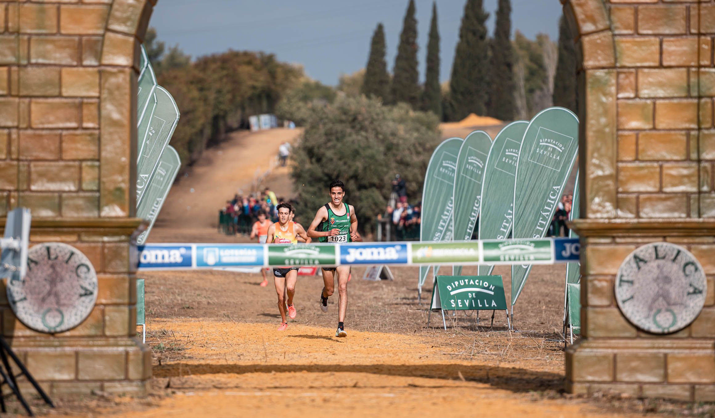 Las mejores imágenes del Cross Internacional de Itálica.