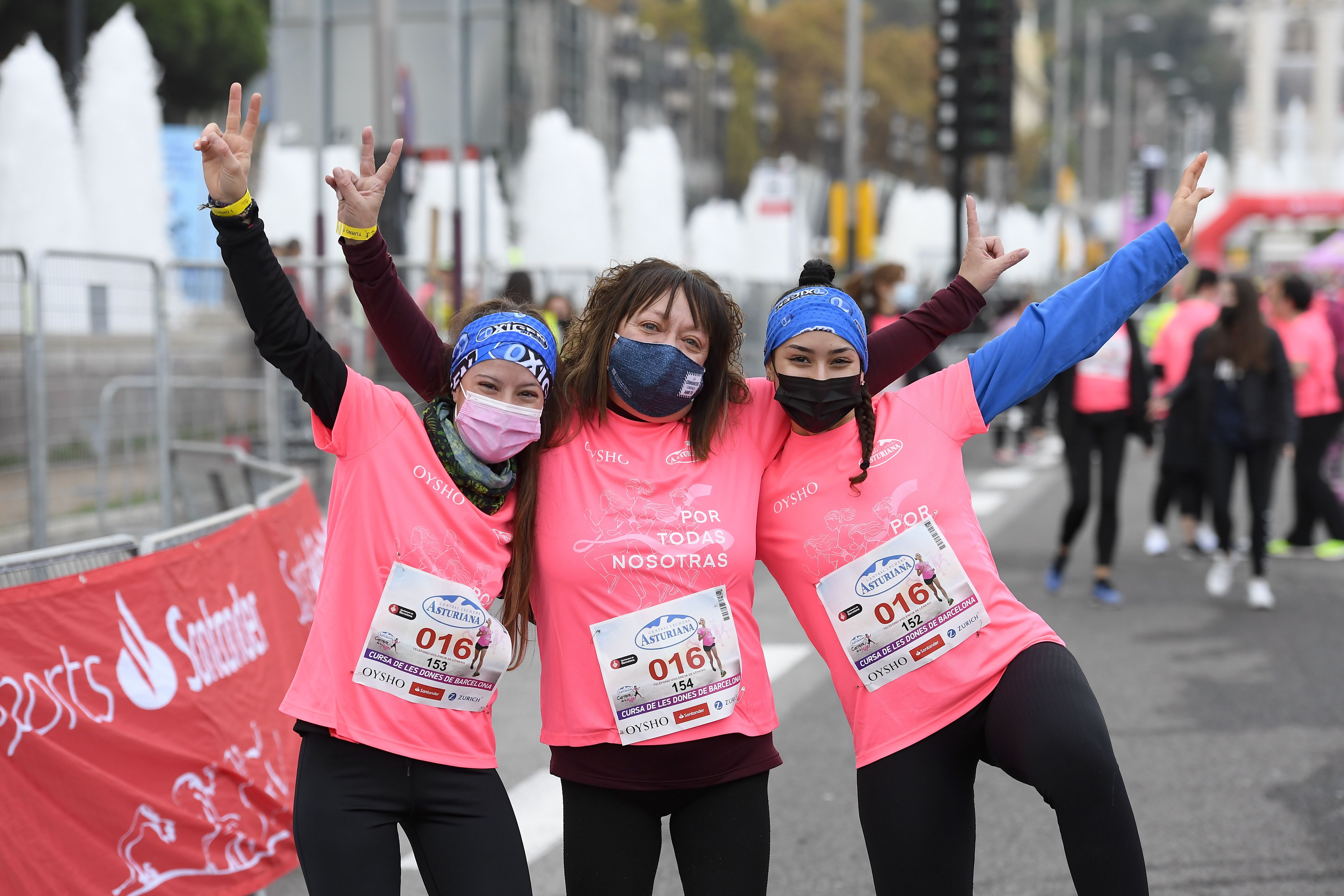 Las mejores fotos de la Carrera de la Mujer Central Lechera Asturiana Barcelona 2021 (SALIDA / GALERÍA 1)