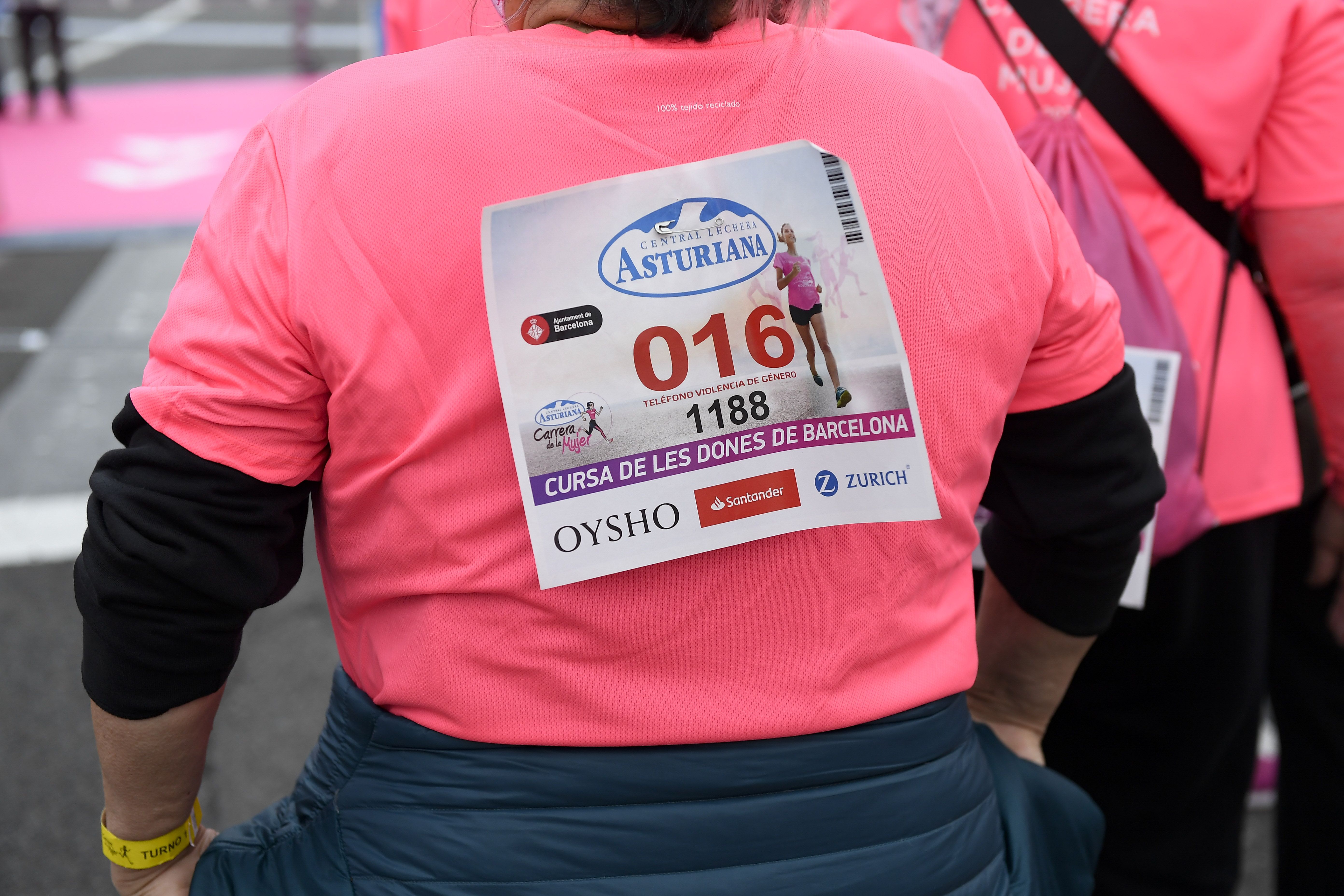 Las mejores fotos de la Carrera de la Mujer Central Lechera Asturiana Barcelona 2021 (SALIDA / GALERÍA 1)