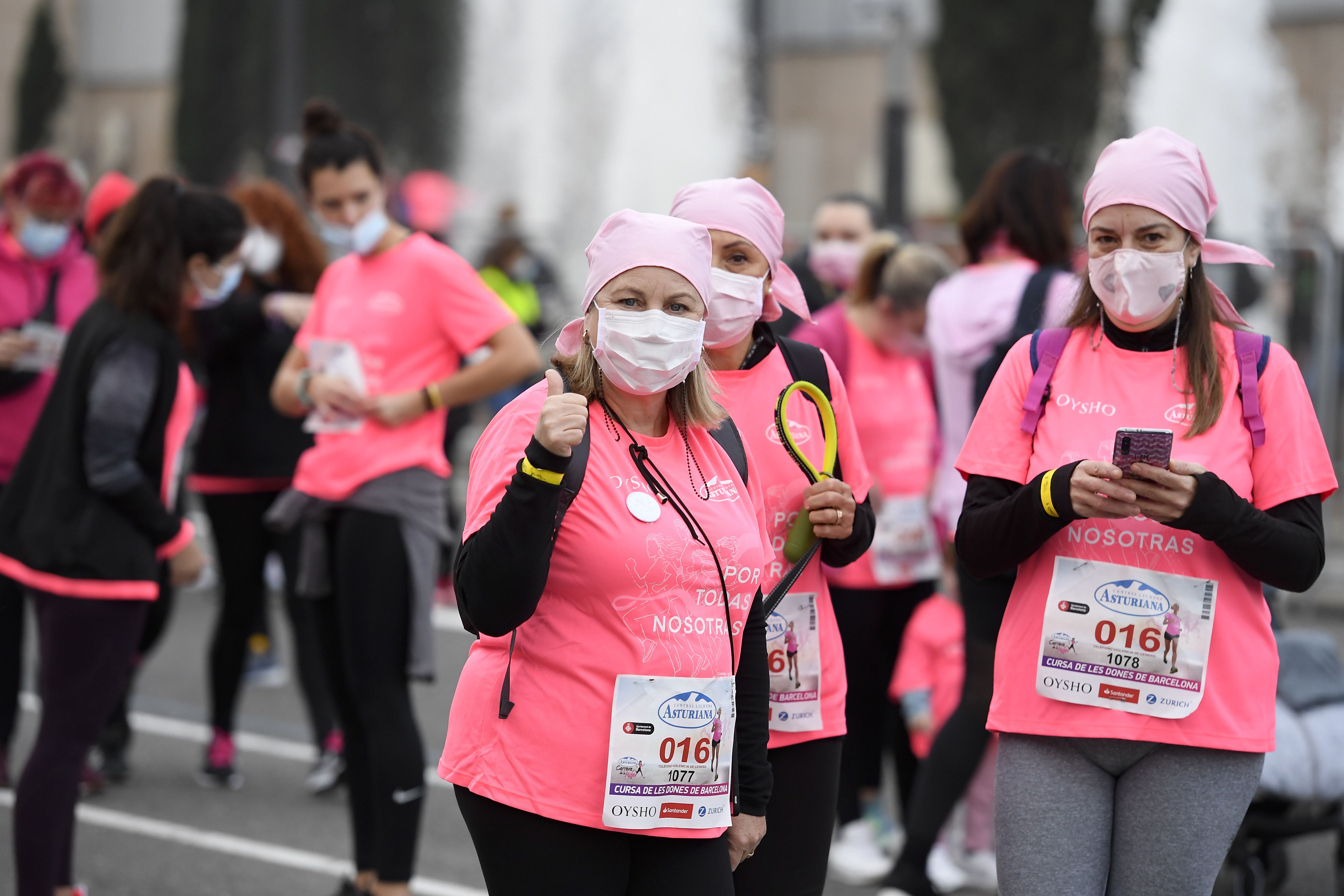 Las mejores fotos de la Carrera de la Mujer Central Lechera Asturiana Barcelona 2021 (SALIDA / GALERÍA 1)