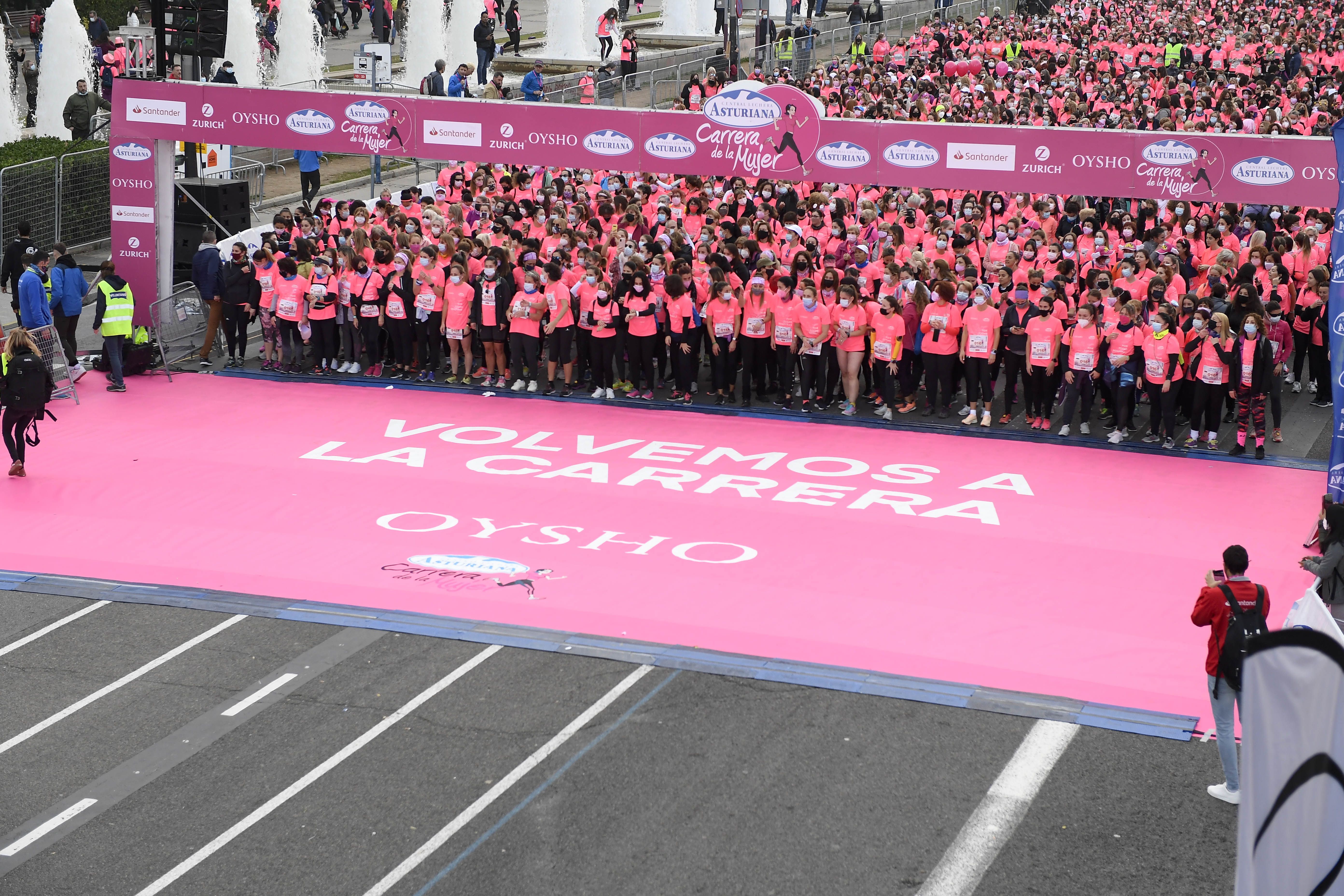 Las mejores fotos de la Carrera de la Mujer Central Lechera Asturiana Barcelona 2021 (SALIDA / GALERÍA 2)