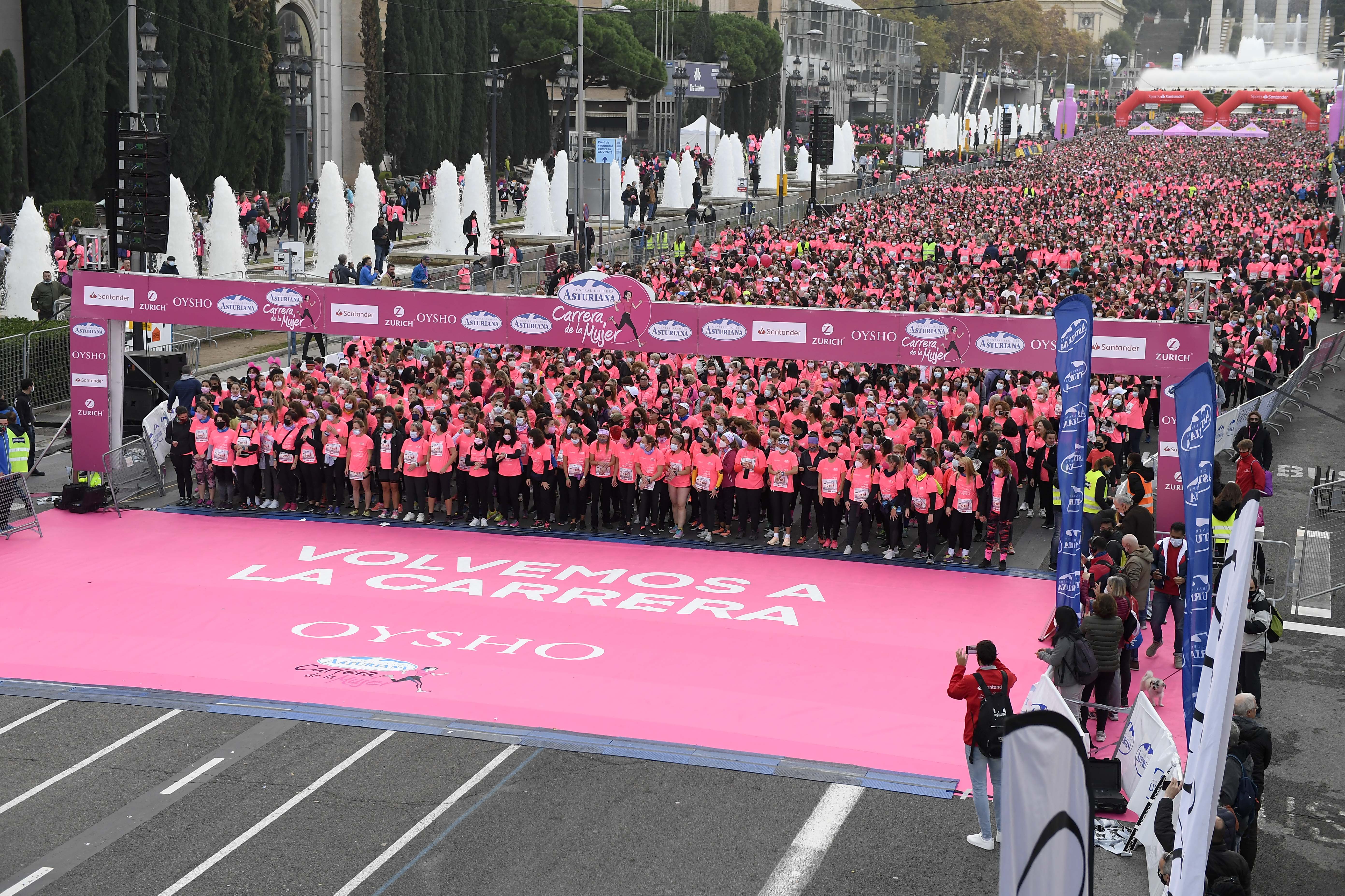 Las mejores fotos de la Carrera de la Mujer Central Lechera Asturiana Barcelona 2021 (SALIDA / GALERÍA 2)