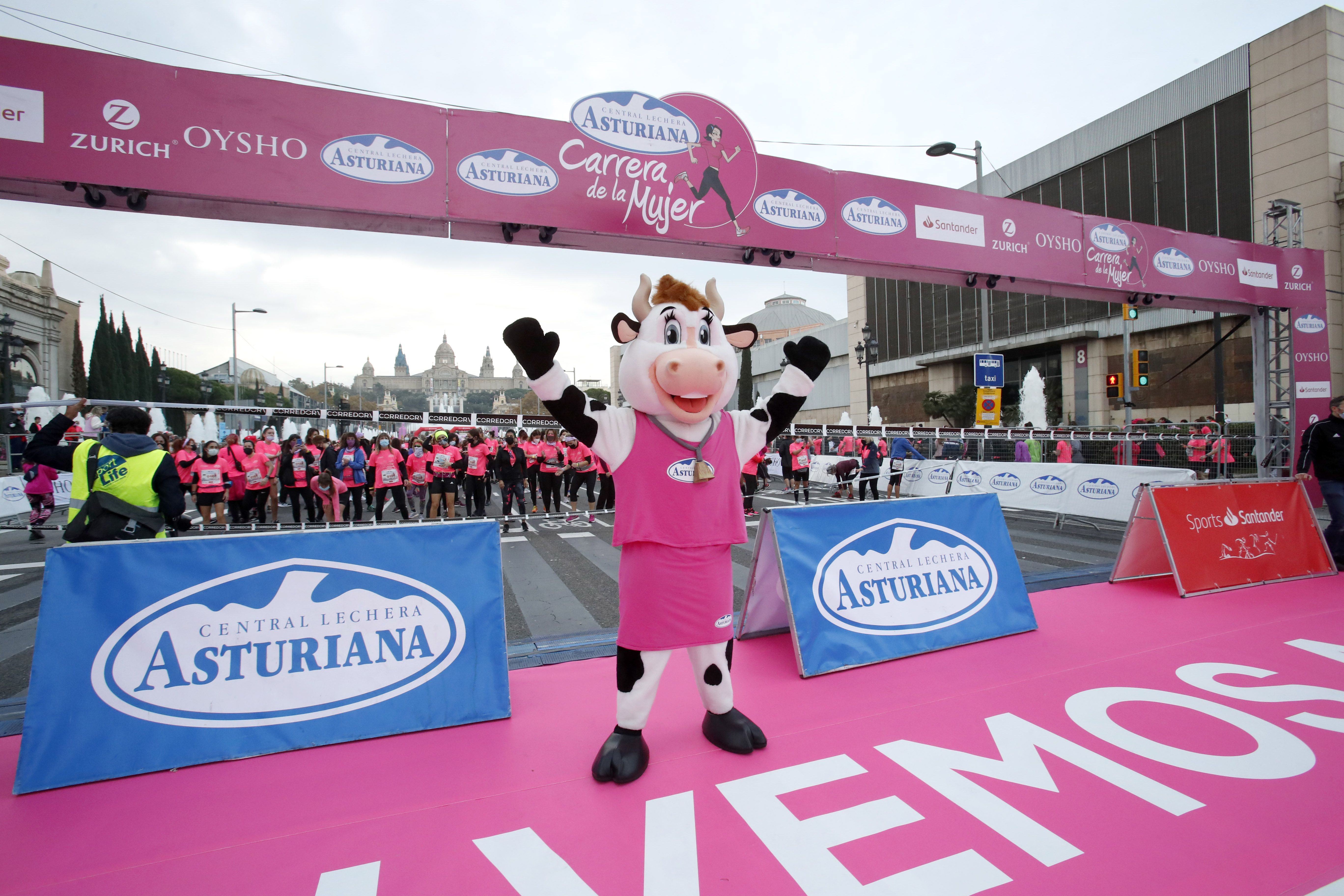 Las mejores fotos de la Carrera de la Mujer Central Lechera Asturiana Barcelona 2021 (SALIDA / GALERÍA 2)
