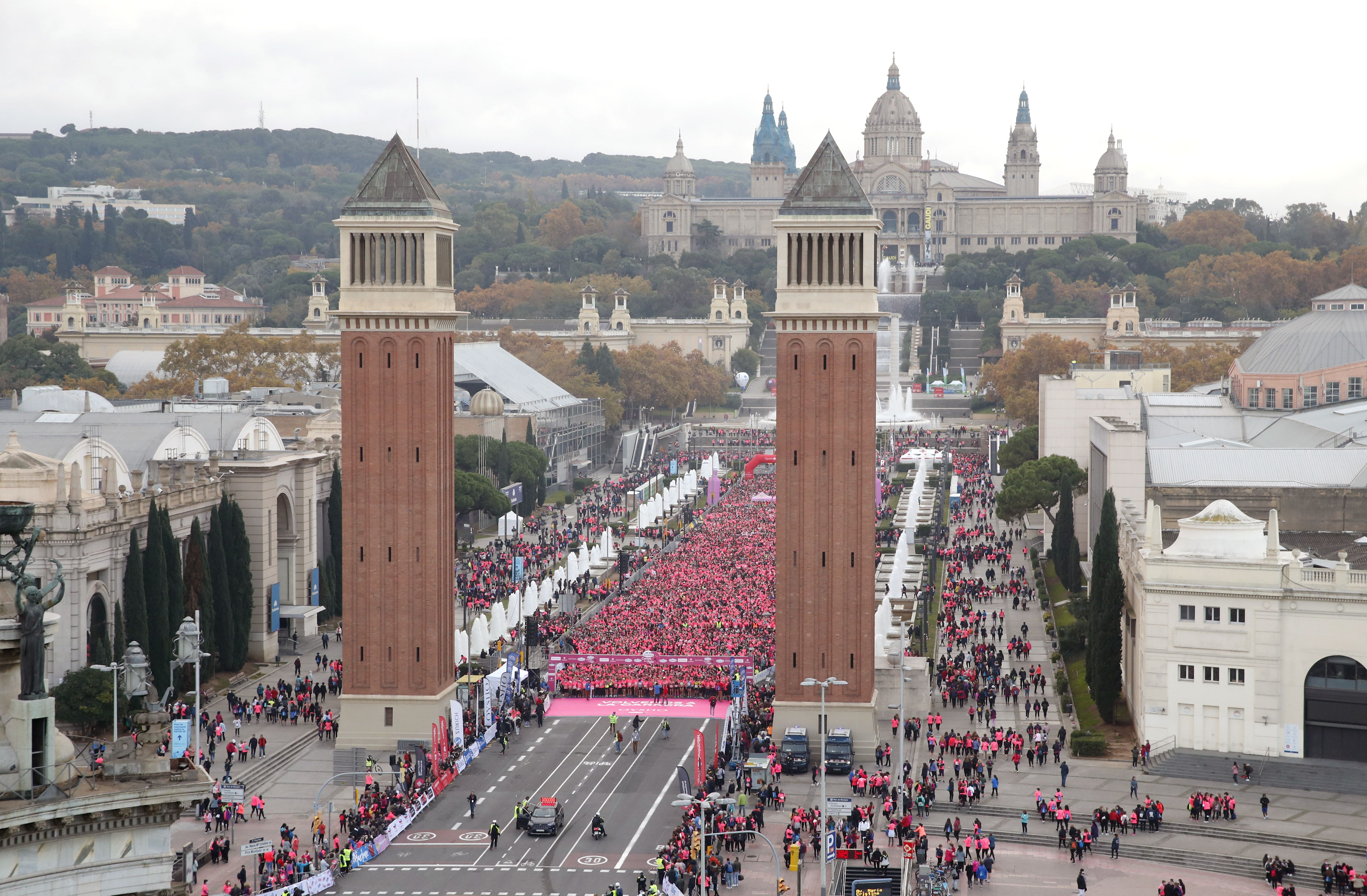Las mejores fotos de la Carrera de la Mujer Central Lechera Asturiana Barcelona 2021 (SALIDA / GALERÍA 2)
