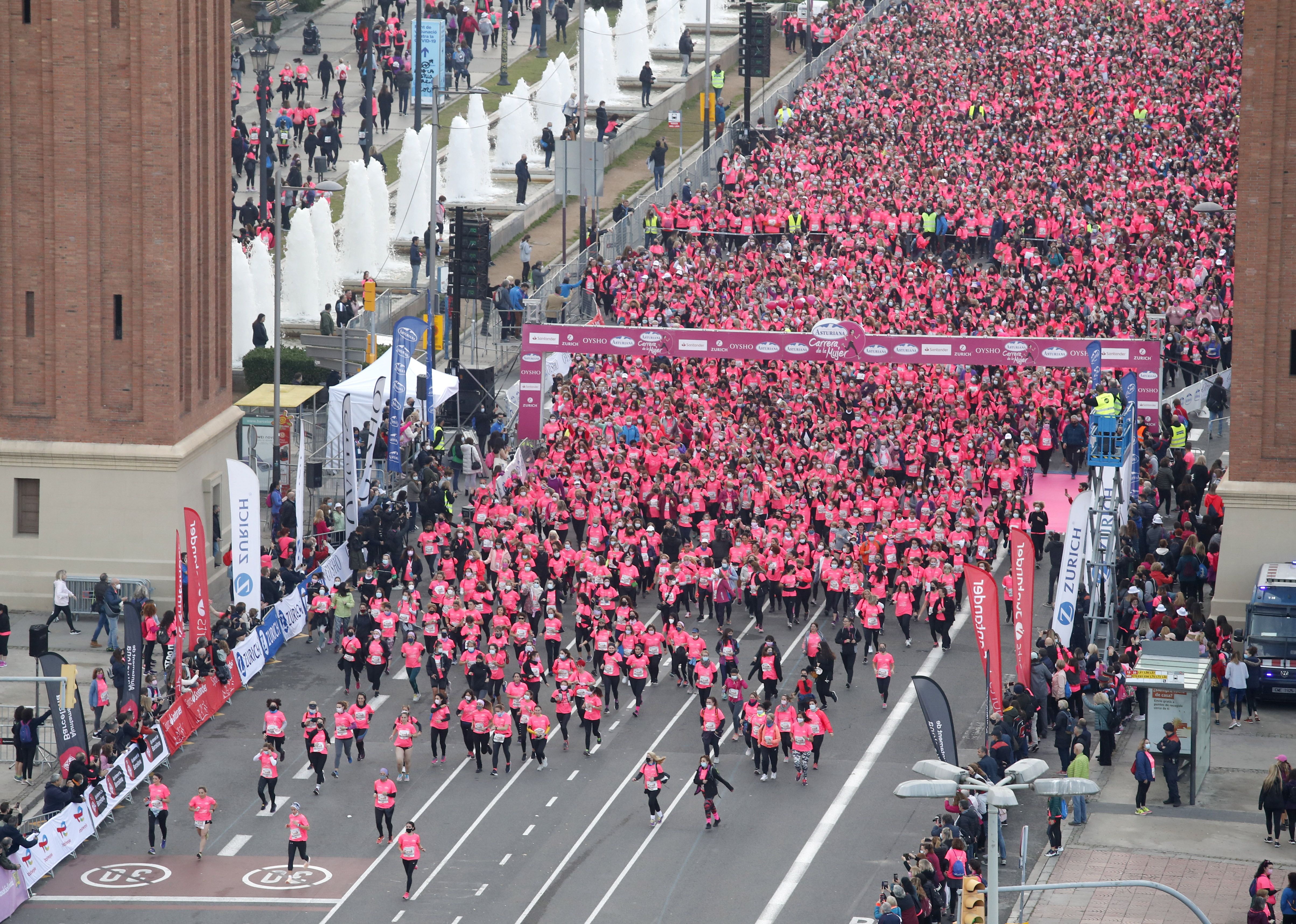 Las mejores fotos de la Carrera de la Mujer Central Lechera Asturiana Barcelona 2021 (SALIDA / GALERÍA 2)