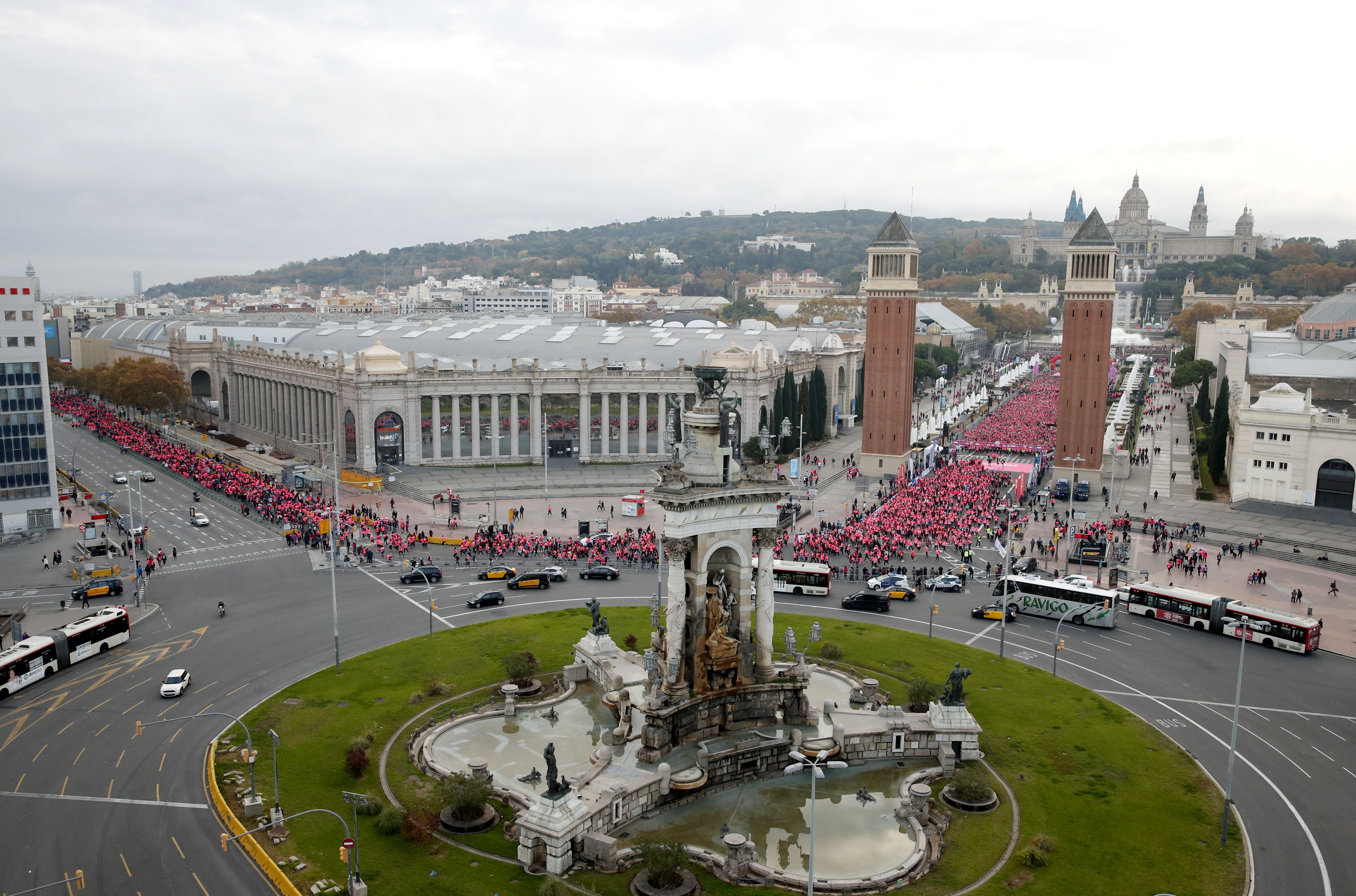 Las mejores fotos de la Carrera de la Mujer Central Lechera Asturiana Barcelona 2021 (SALIDA / GALERÍA 2)