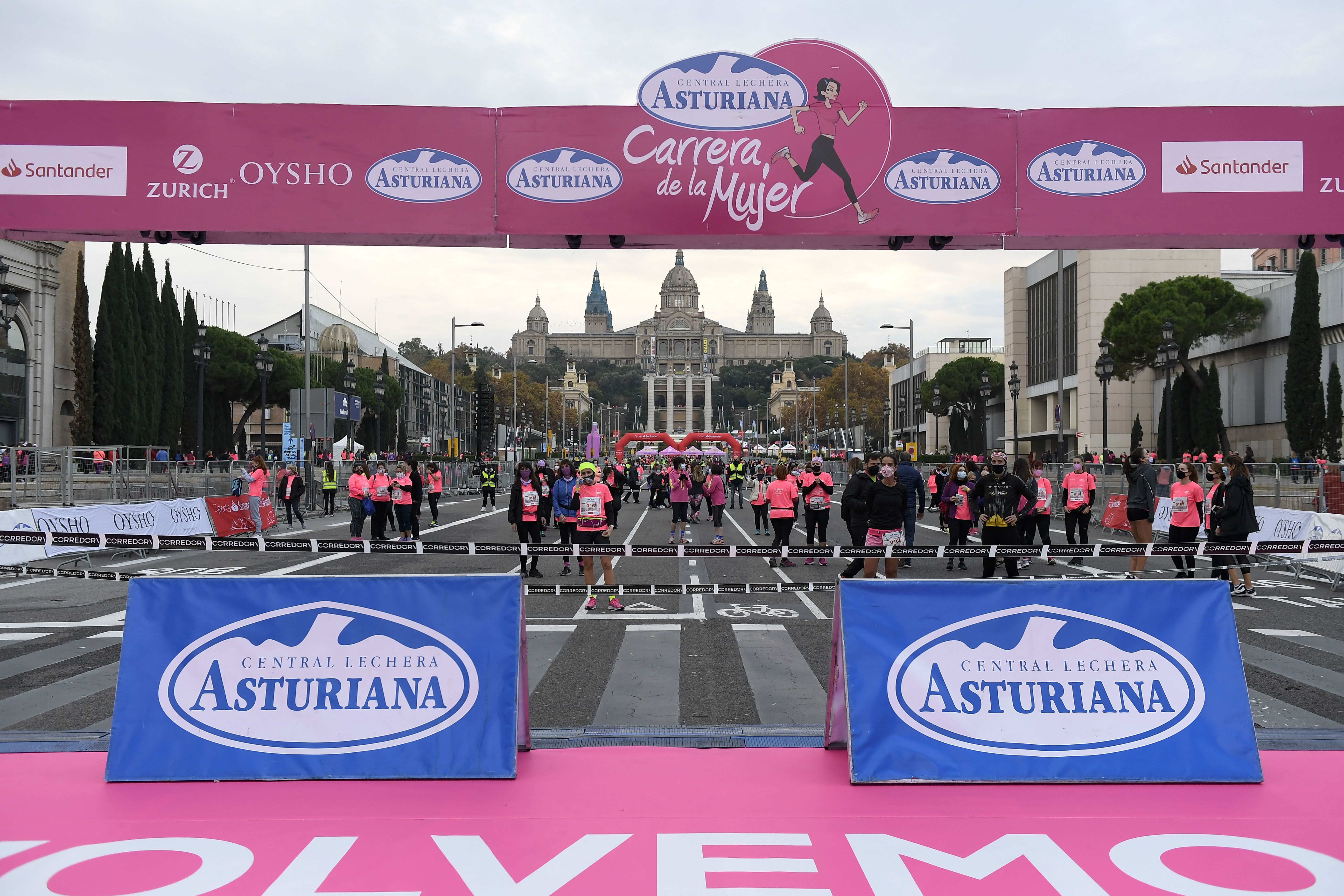 Las mejores fotos de la Carrera de la Mujer Central Lechera Asturiana Barcelona 2021 (CARRERA / GALERÍA 1)