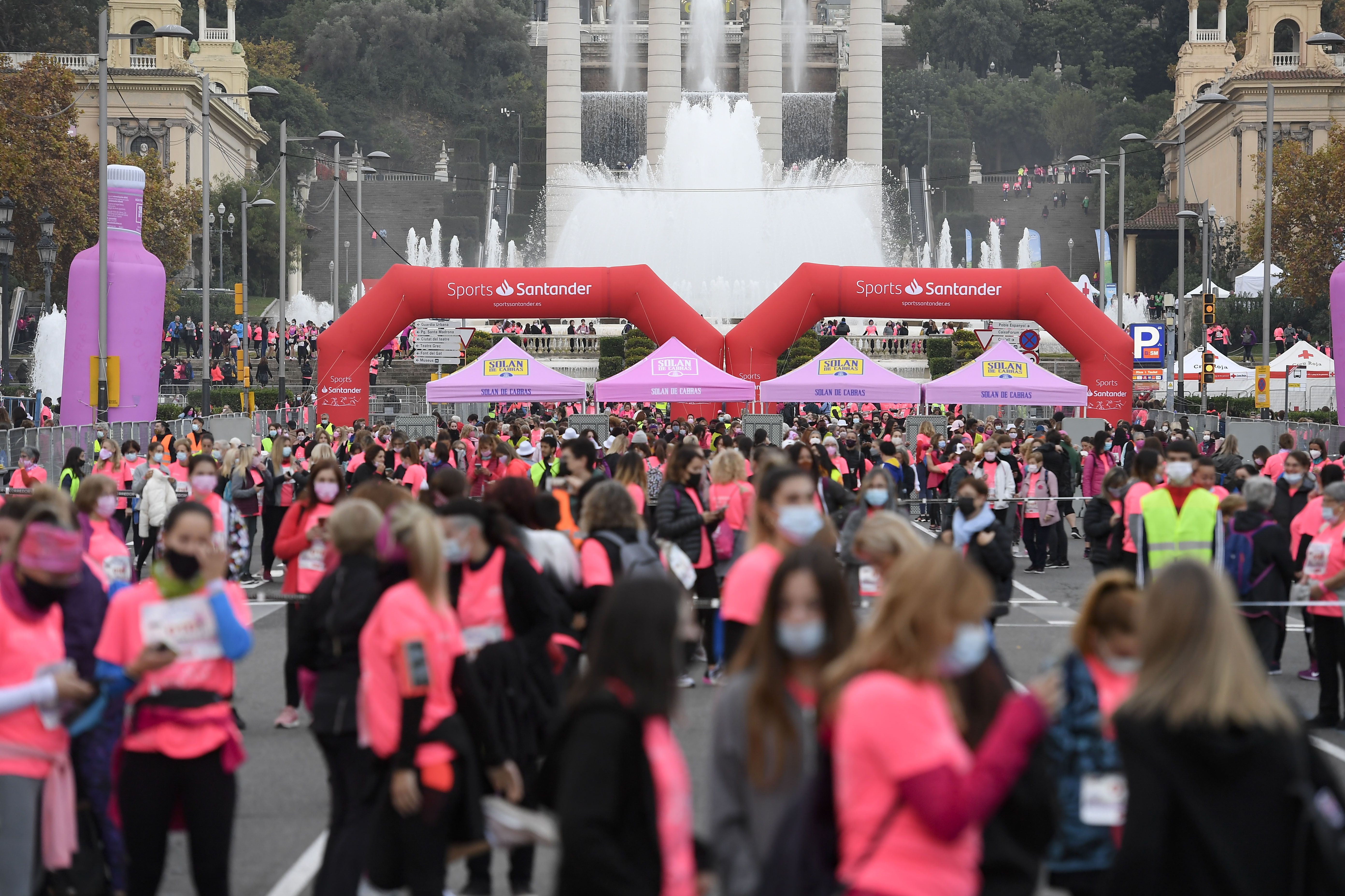 Las mejores fotos de la Carrera de la Mujer Central Lechera Asturiana Barcelona 2021 (CARRERA / GALERÍA 1)