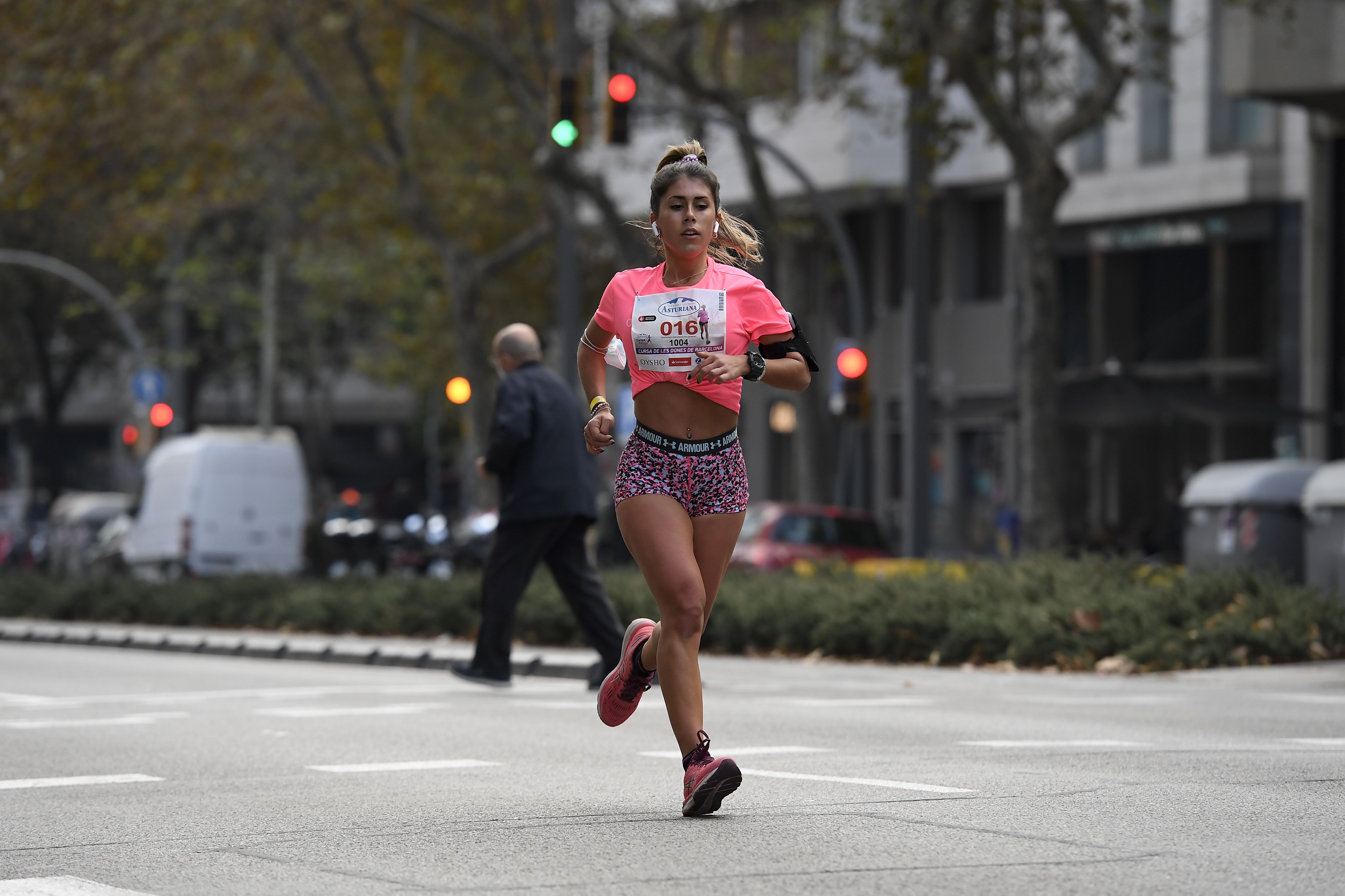 Las mejores fotos de la Carrera de la Mujer Central Lechera Asturiana Barcelona 2021 (CARRERA / GALERÍA 1)