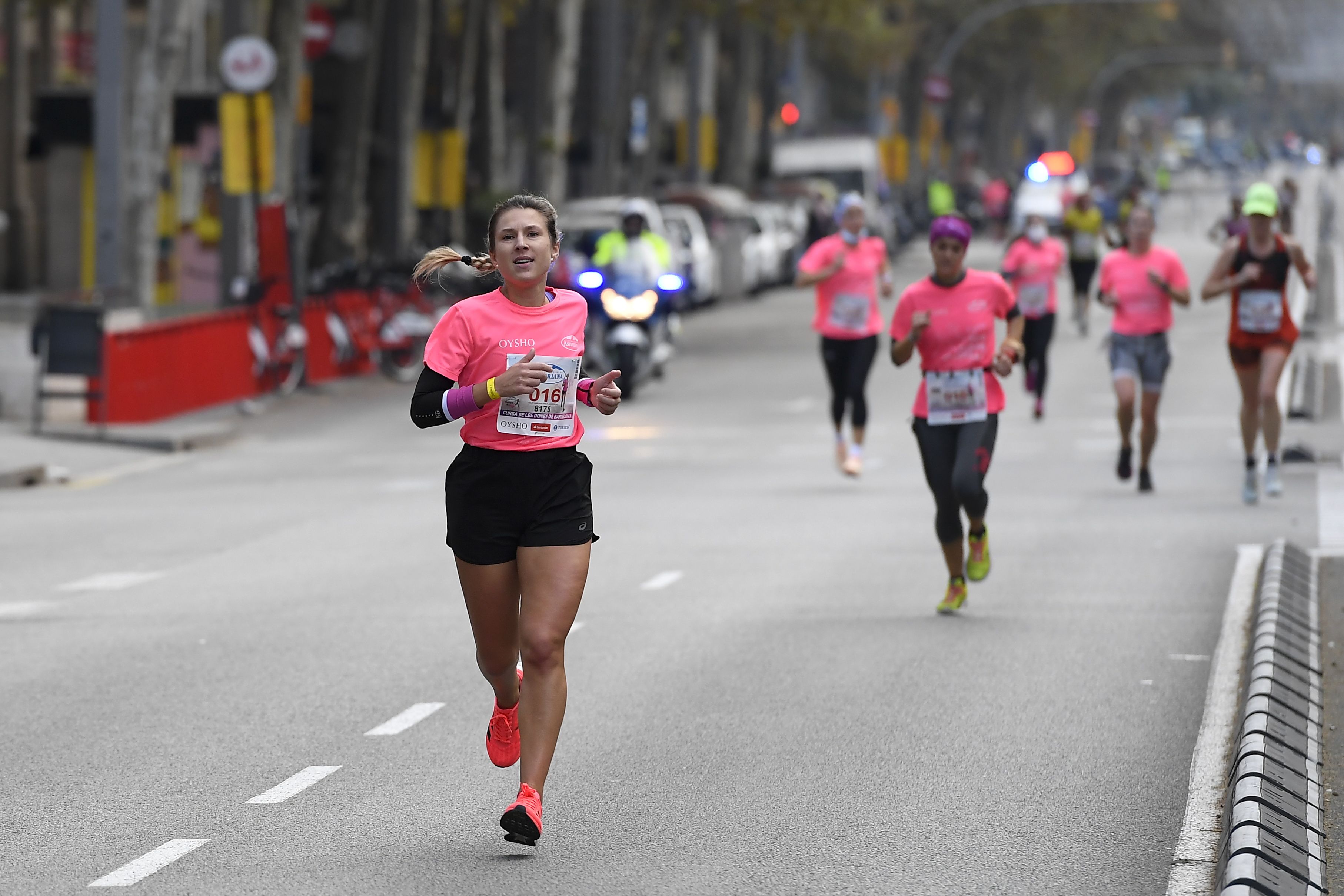 Las mejores fotos de la Carrera de la Mujer Central Lechera Asturiana Barcelona 2021 (CARRERA / GALERÍA 1)