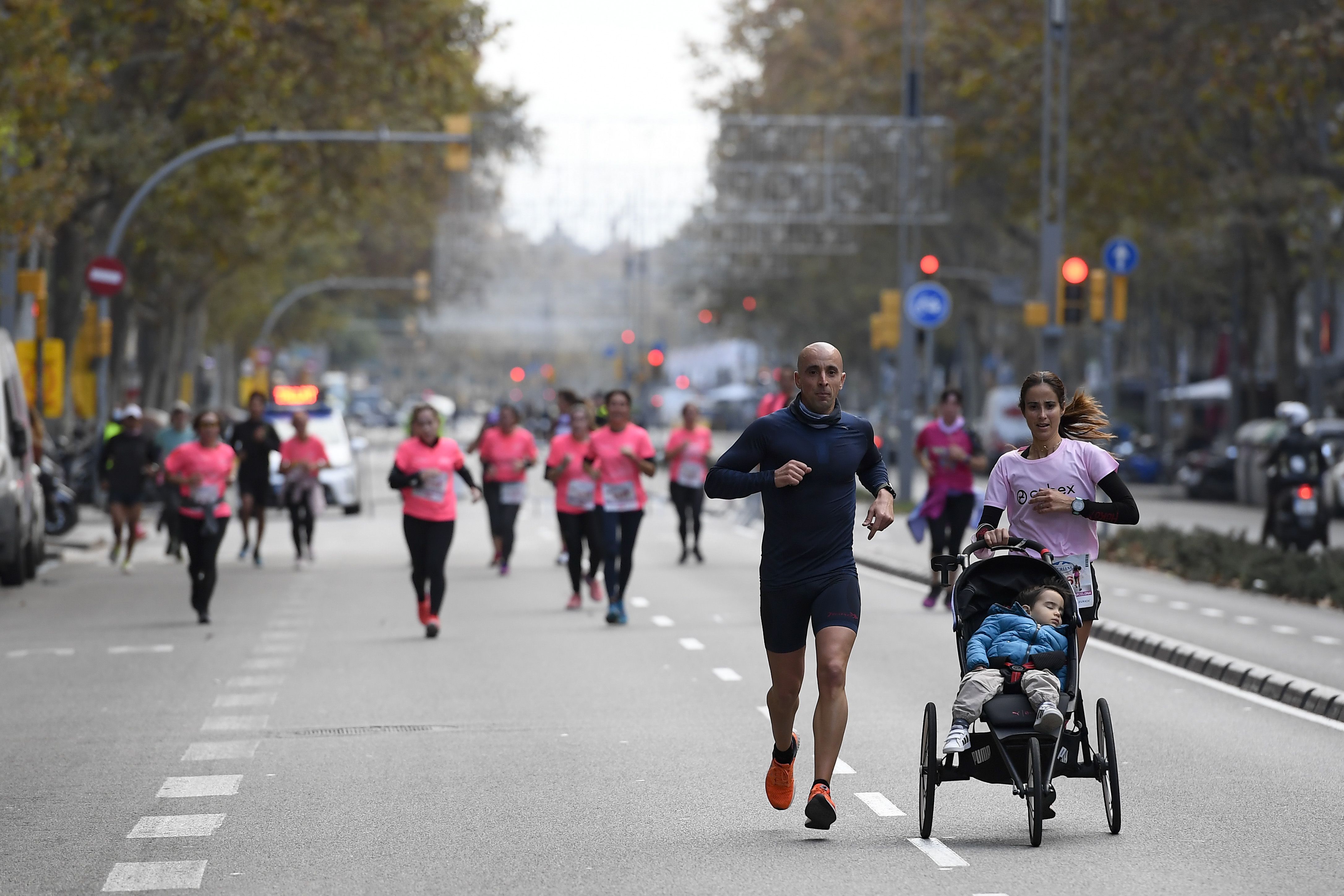 Las mejores fotos de la Carrera de la Mujer Central Lechera Asturiana Barcelona 2021 (CARRERA / GALERÍA 1)