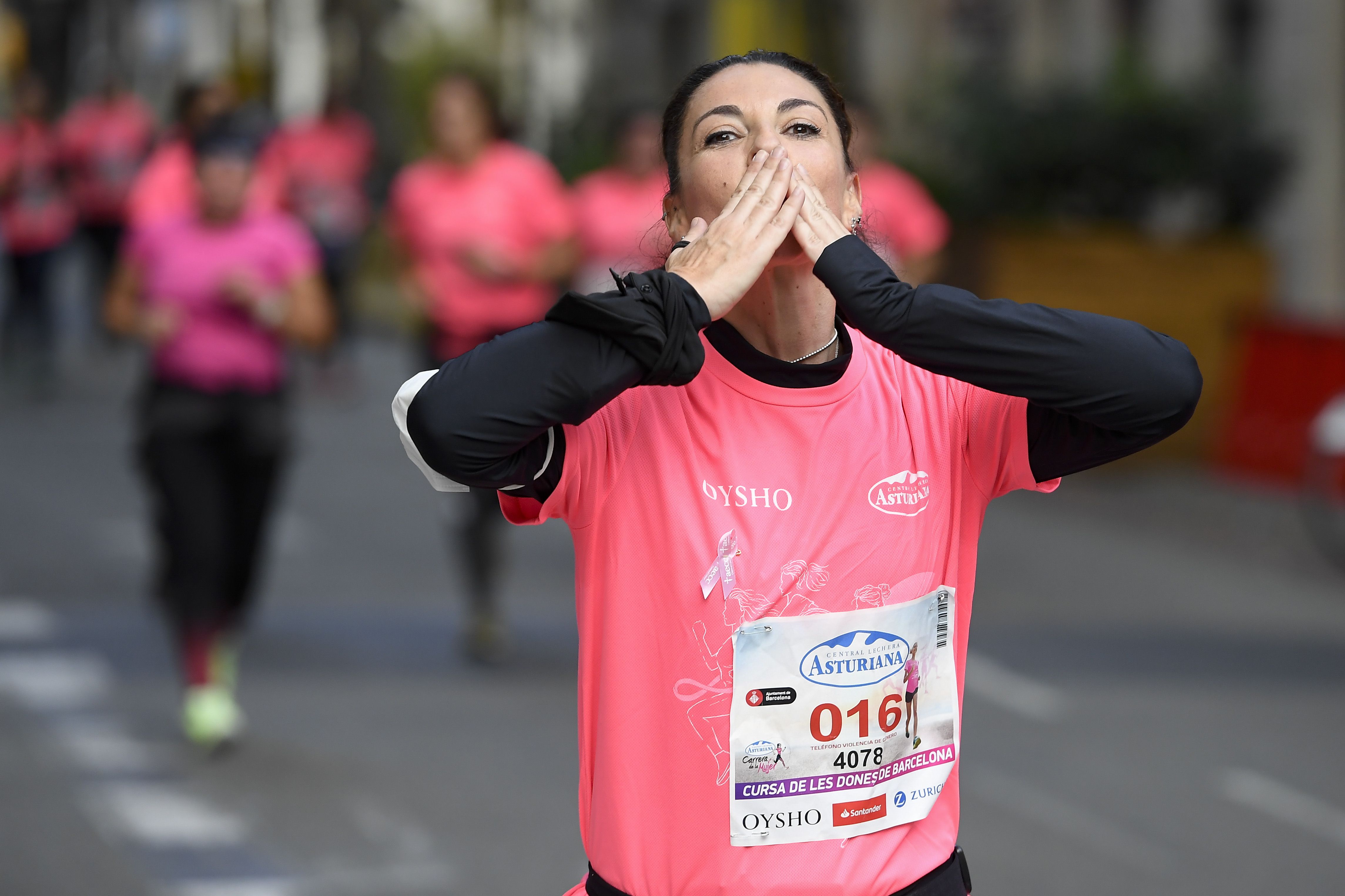 Las mejores fotos de la Carrera de la Mujer Central Lechera Asturiana Barcelona 2021 (CARRERA / GALERÍA 1)