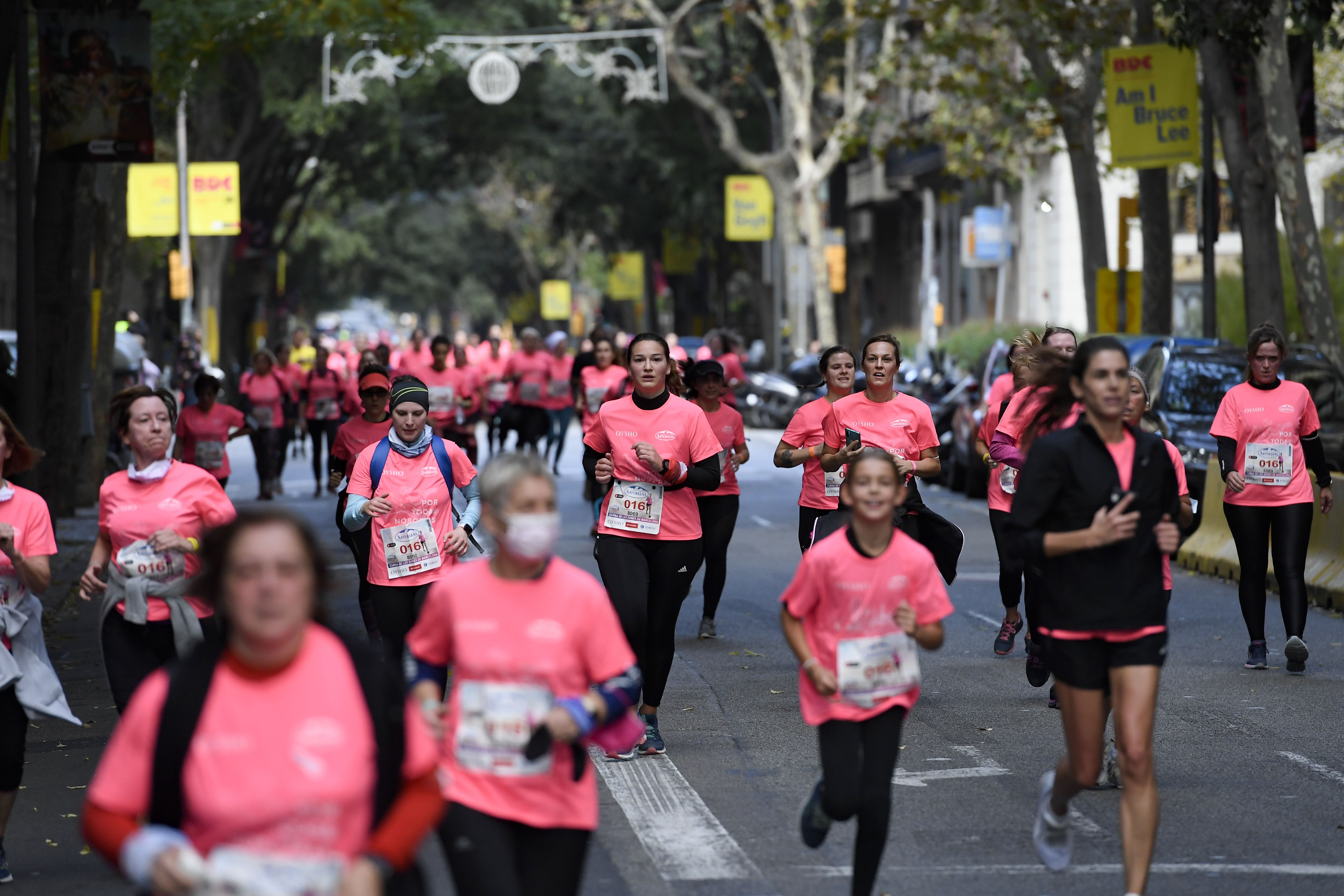 Las mejores fotos de la Carrera de la Mujer Central Lechera Asturiana Barcelona 2021 (CARRERA / GALERÍA 1)