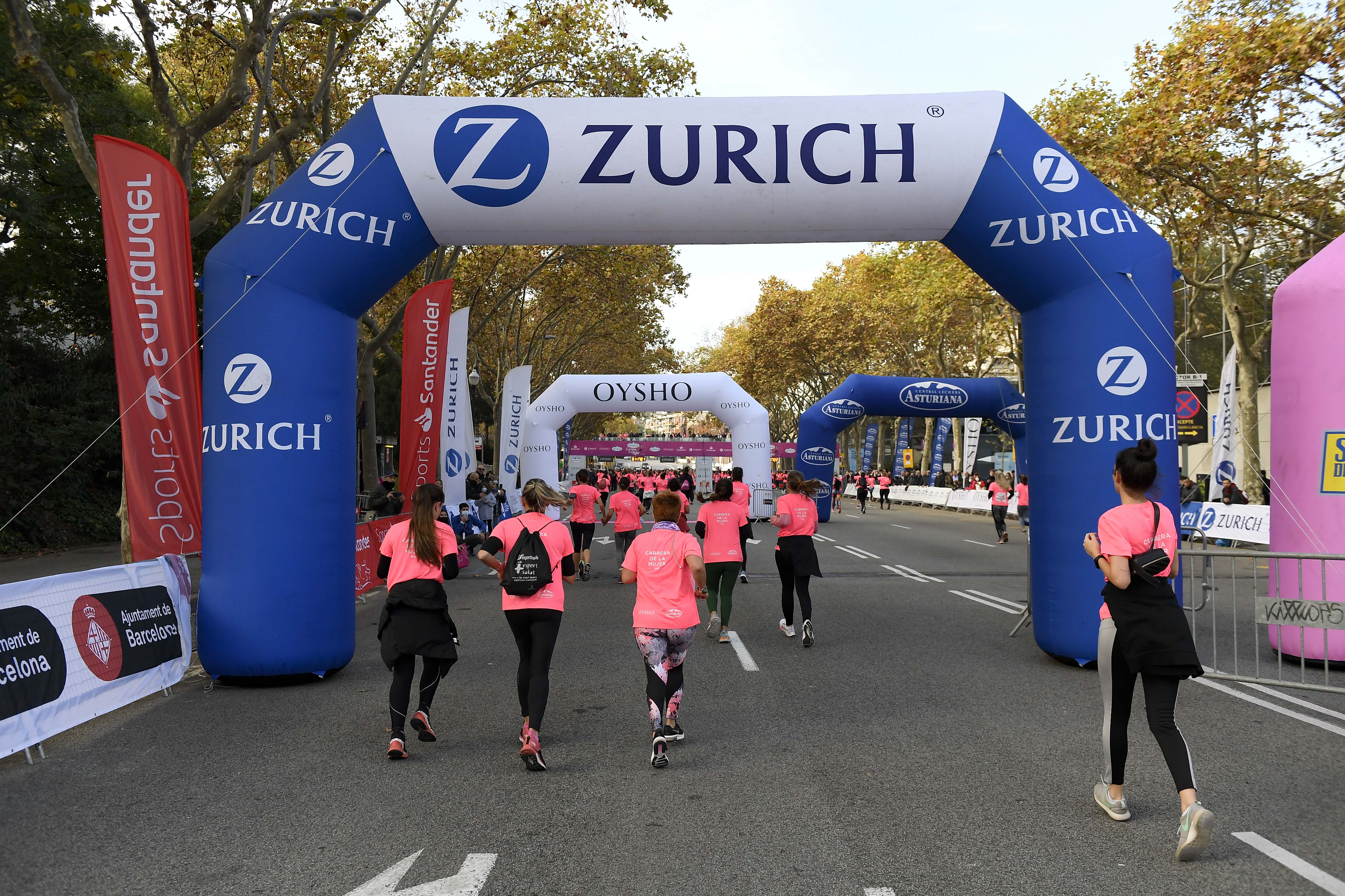 Las mejores fotos de la Carrera de la Mujer Central Lechera Asturiana Barcelona 2021 (CARRERA / GALERÍA 1)