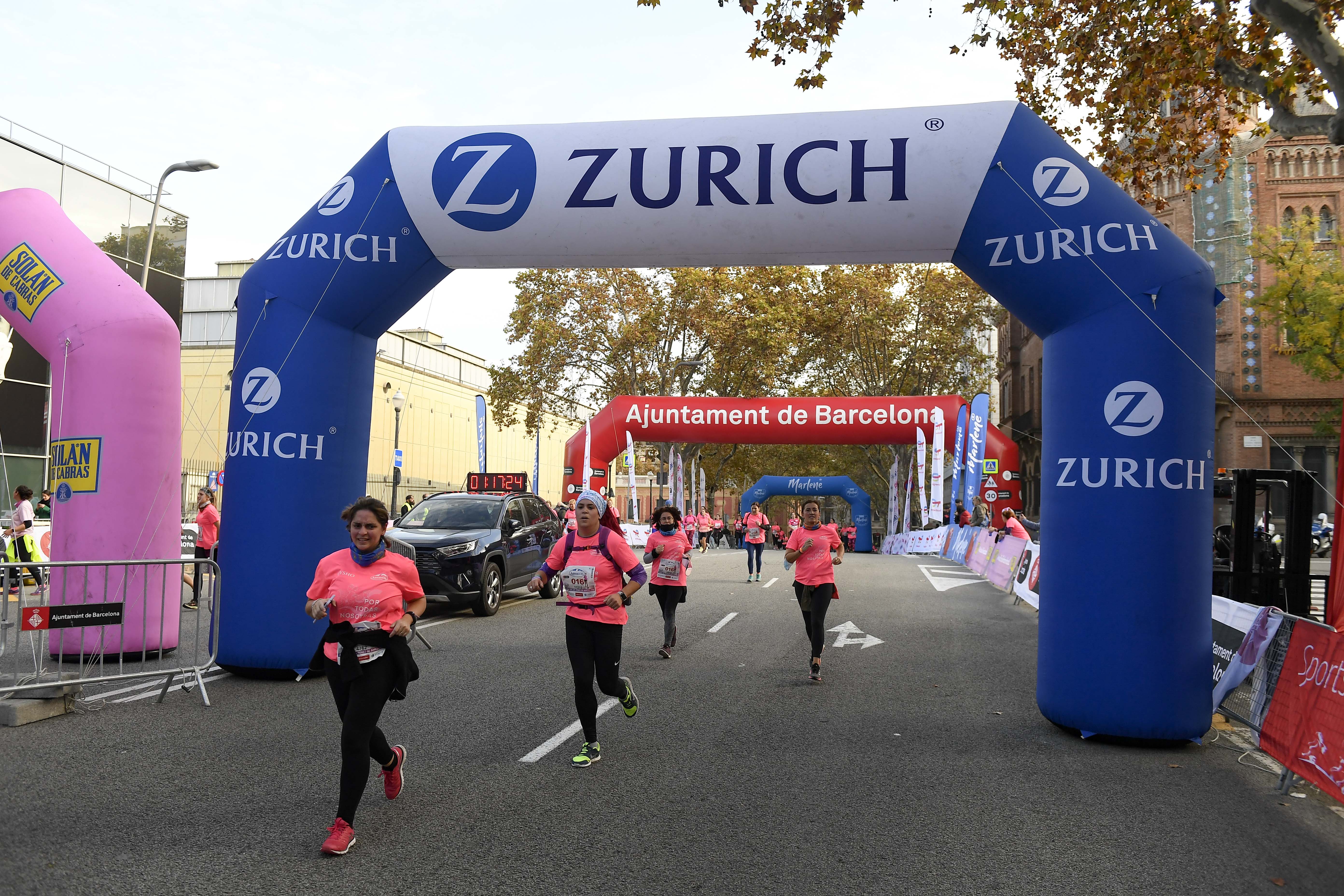 Las mejores fotos de la Carrera de la Mujer Central Lechera Asturiana Barcelona 2021 (CARRERA / GALERÍA 1)