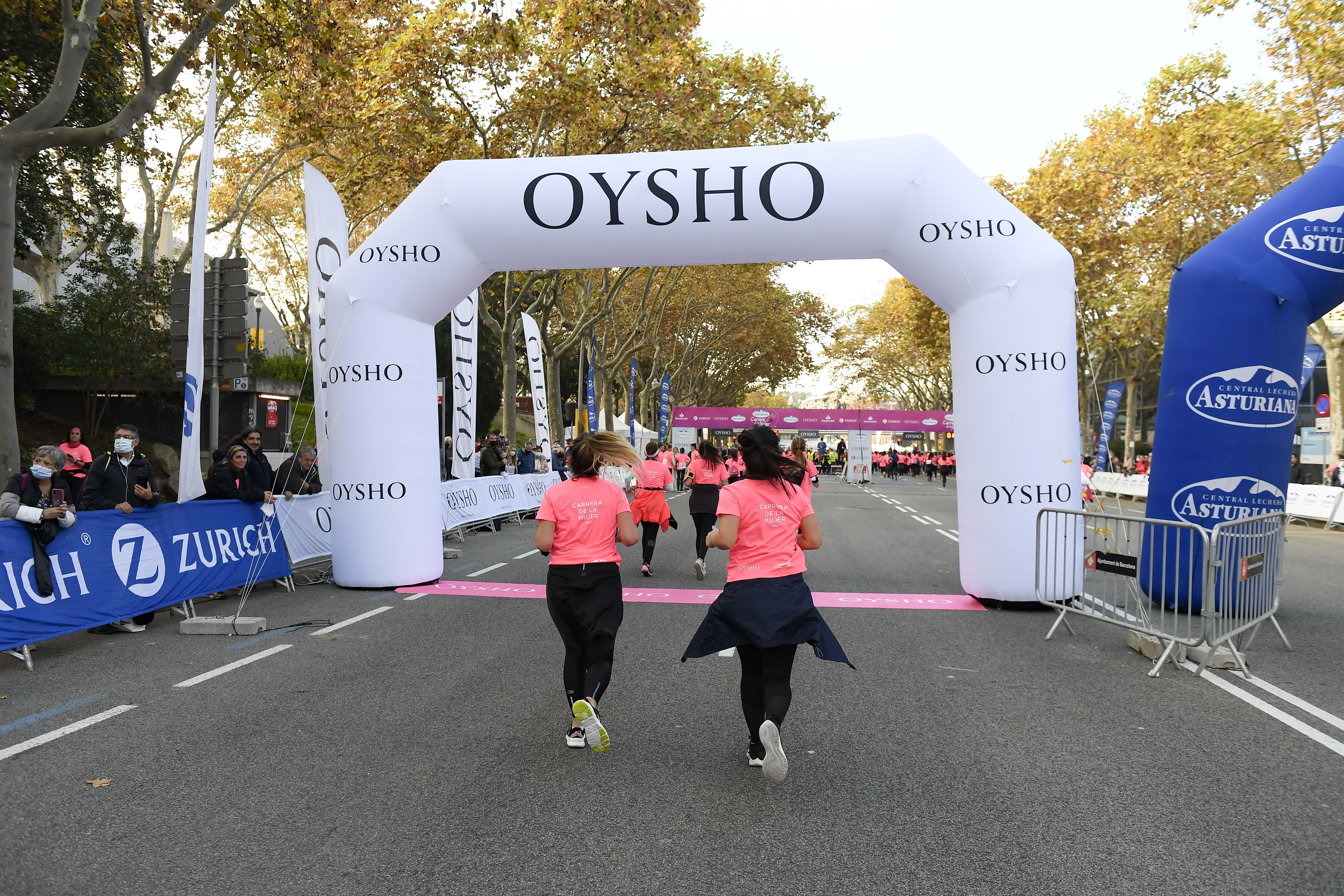 Las mejores fotos de la Carrera de la Mujer Central Lechera Asturiana Barcelona 2021 (CARRERA / GALERÍA 2)
