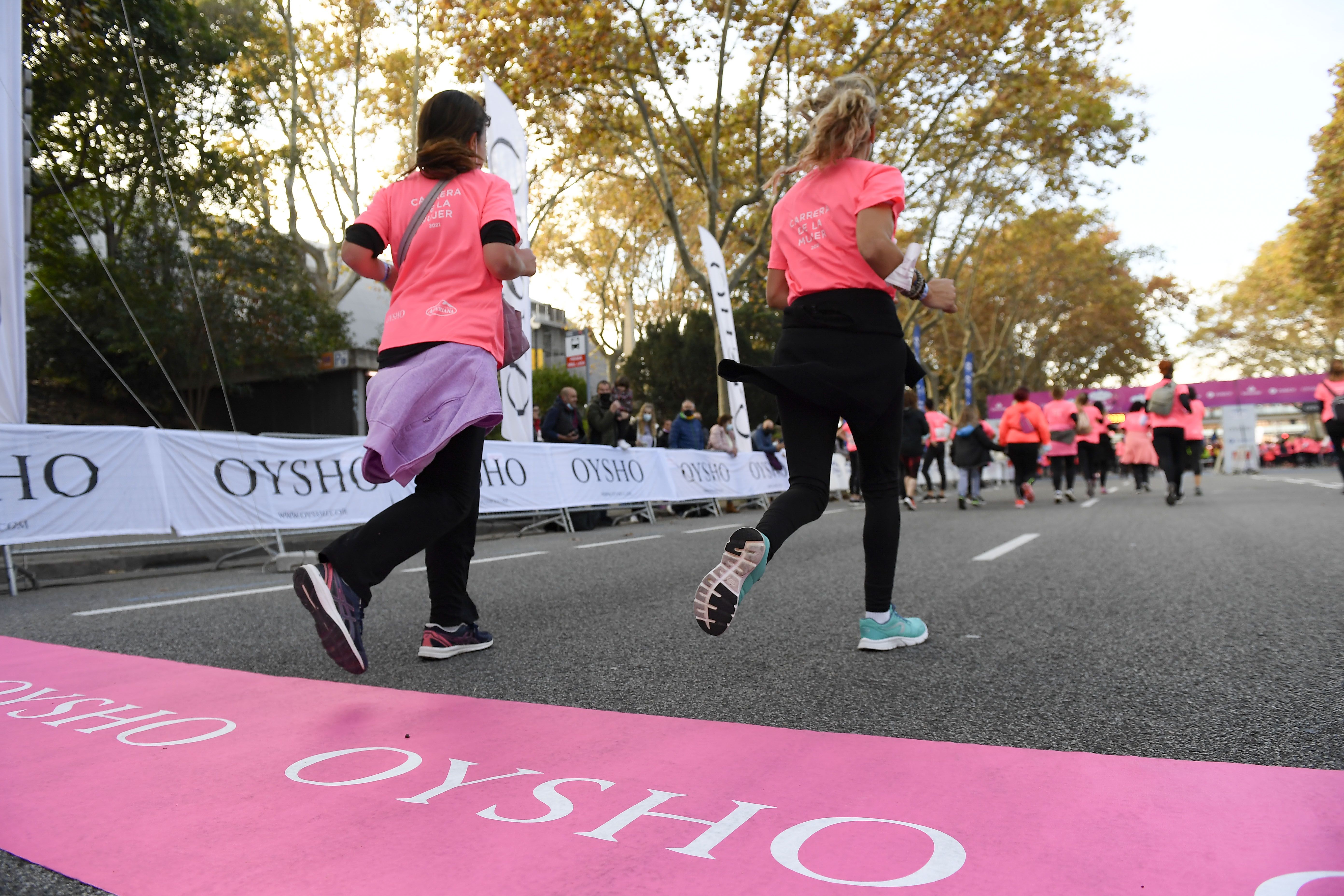 Las mejores fotos de la Carrera de la Mujer Central Lechera Asturiana Barcelona 2021 (CARRERA / GALERÍA 2)