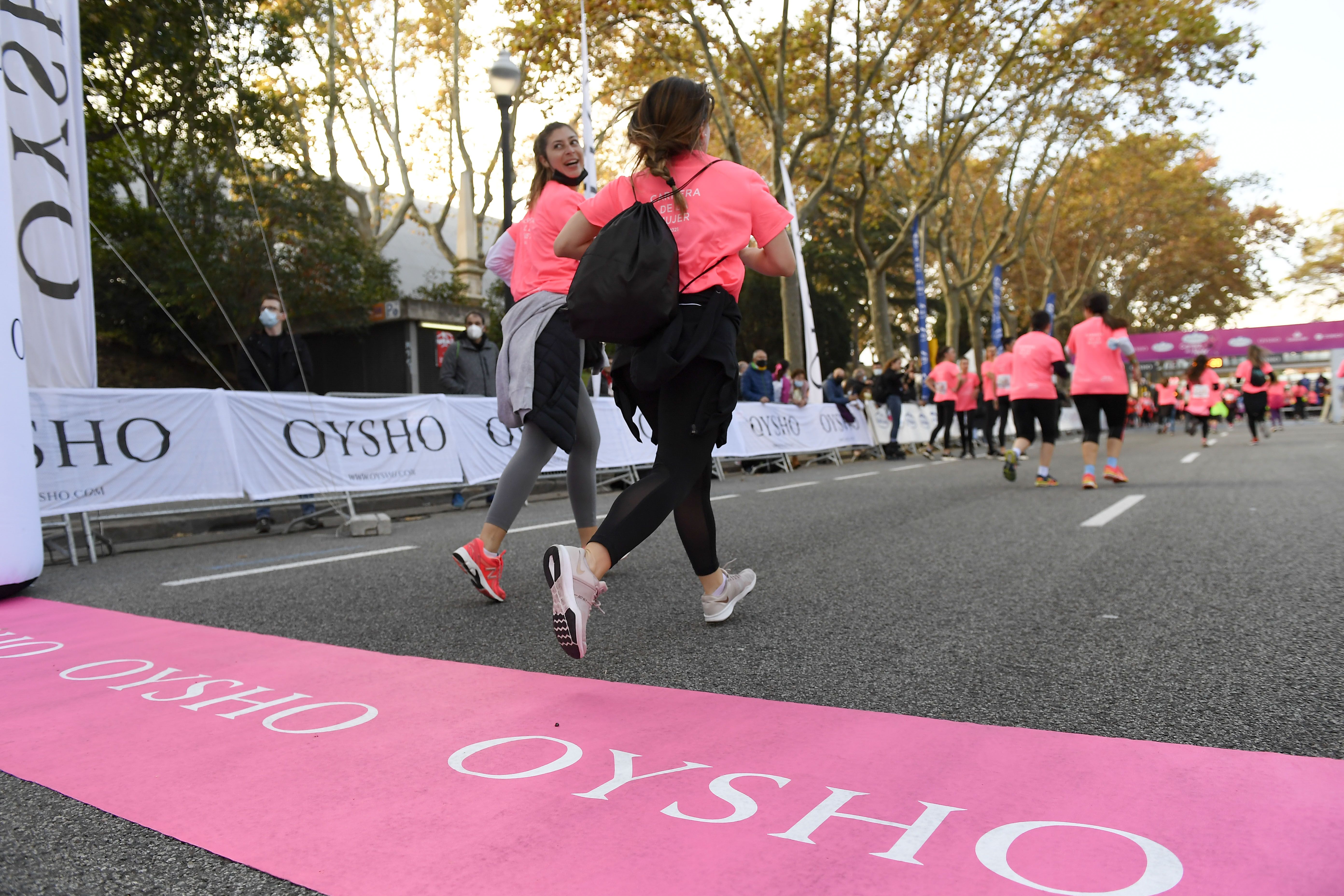 Las mejores fotos de la Carrera de la Mujer Central Lechera Asturiana Barcelona 2021 (CARRERA / GALERÍA 2)